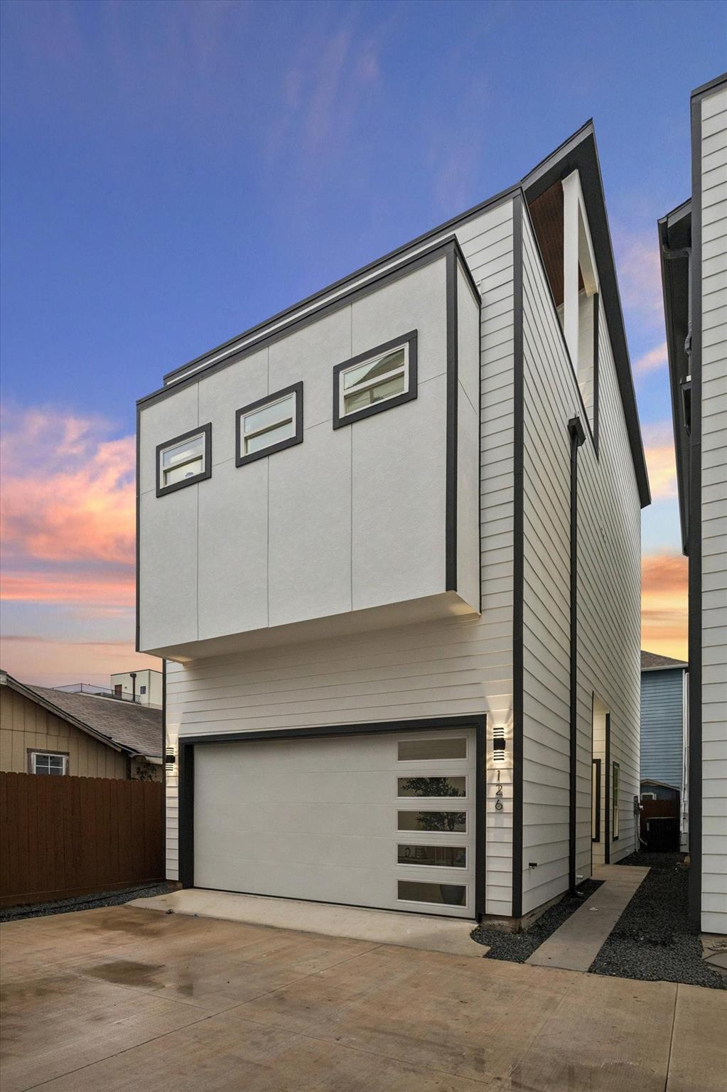116 Velasco Street