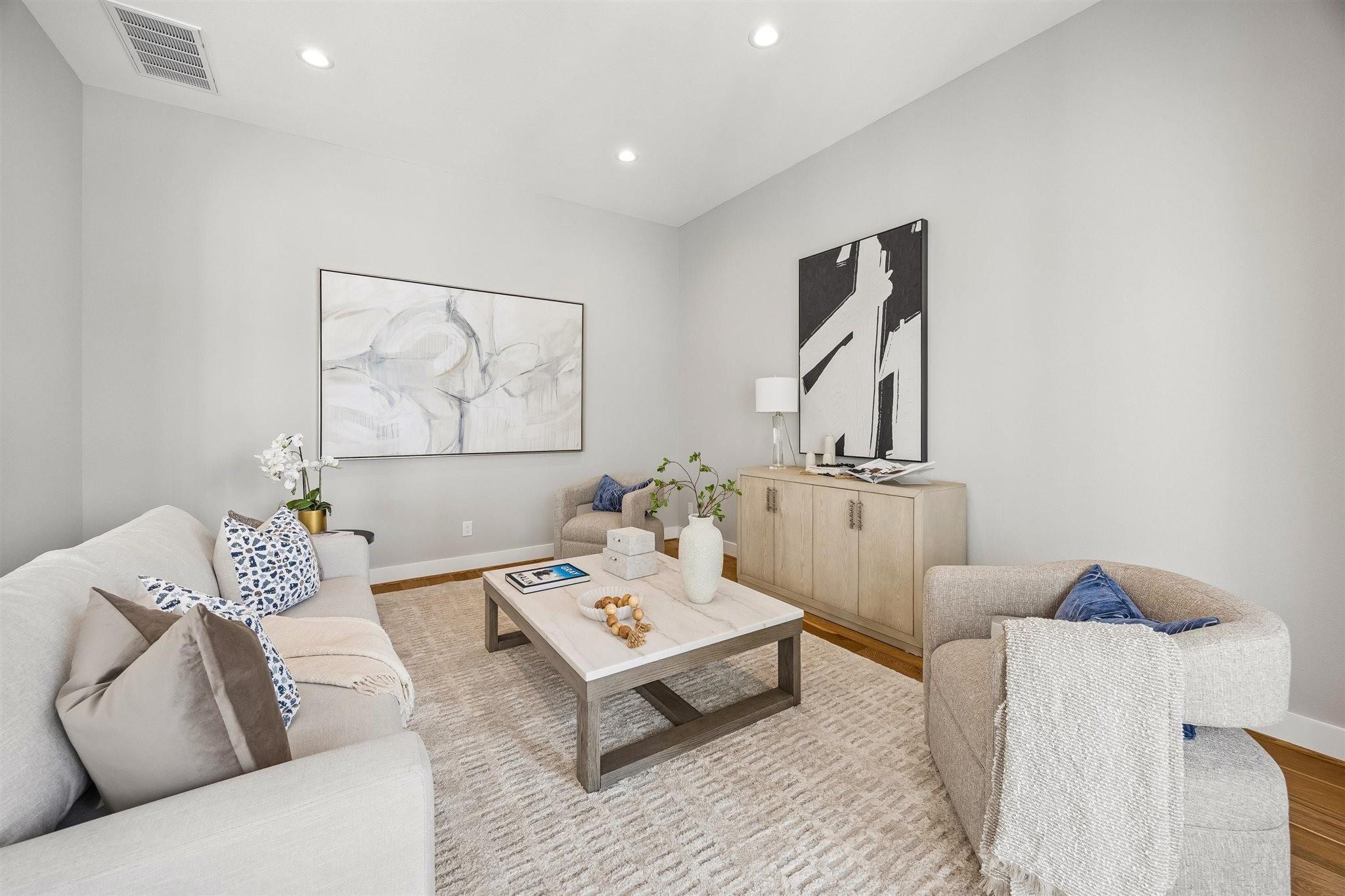 1187 W 19th Street