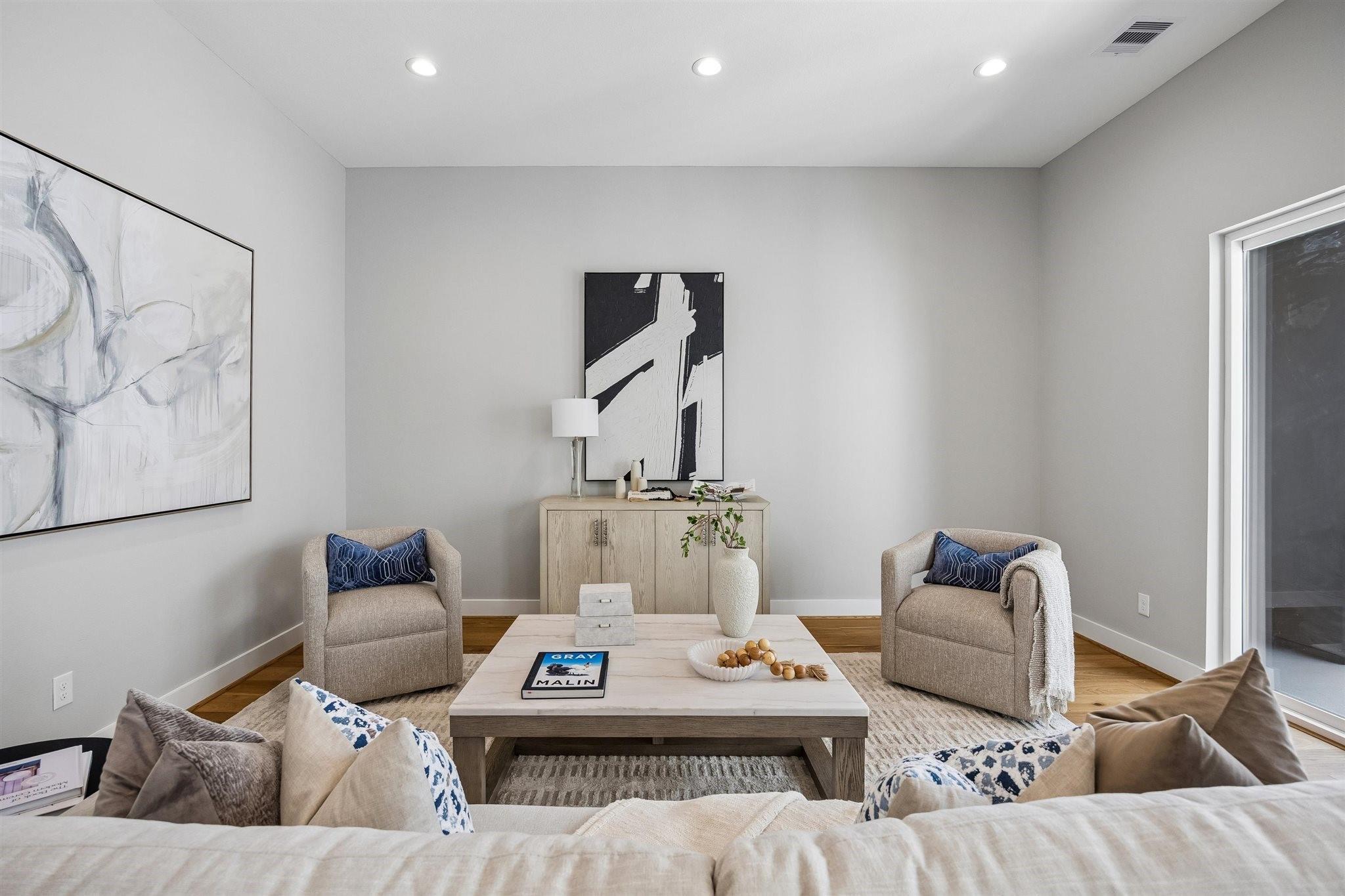 1187 W 19th Street