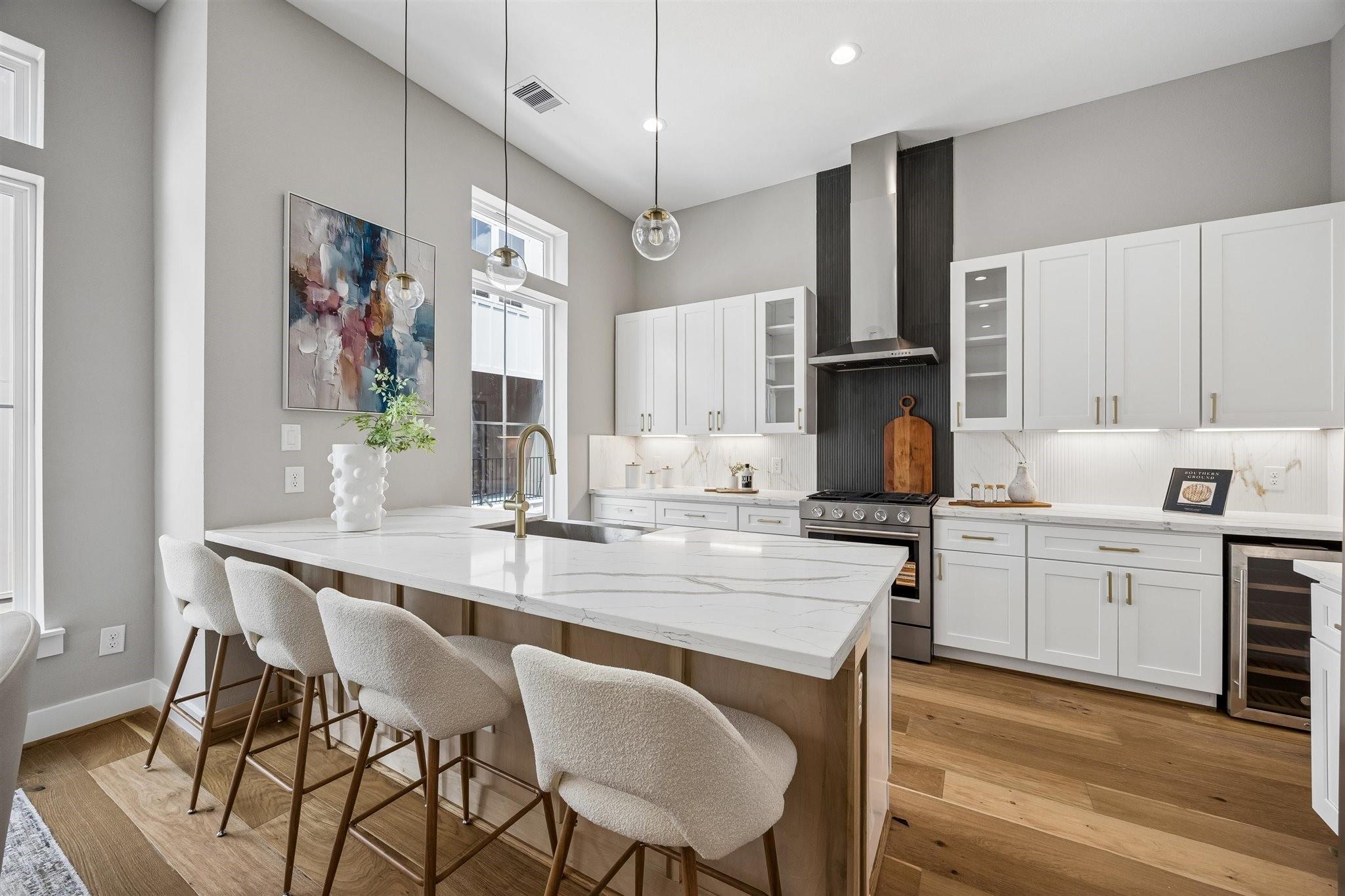 1187 W 19th Street