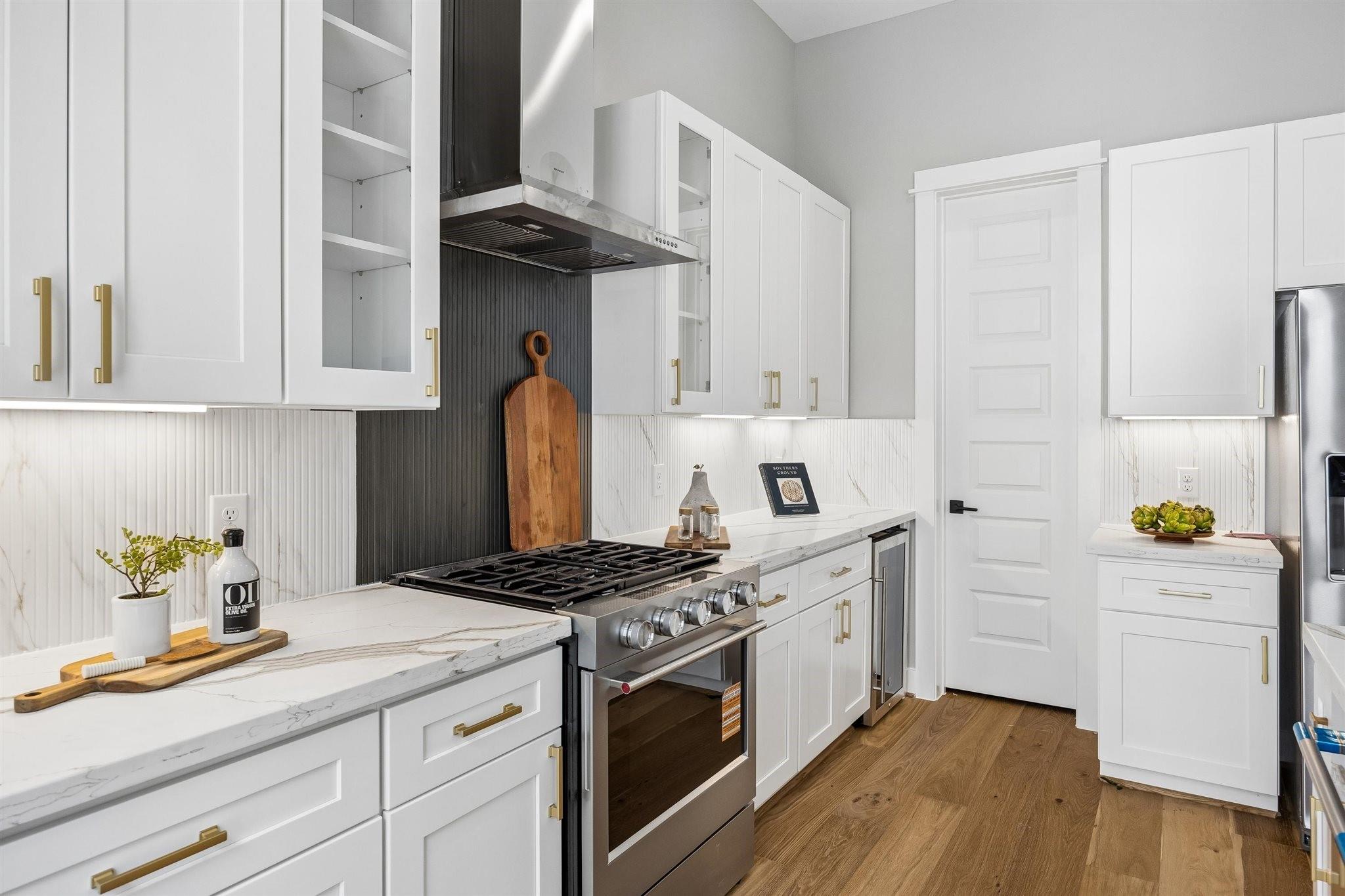 1187 W 19th Street