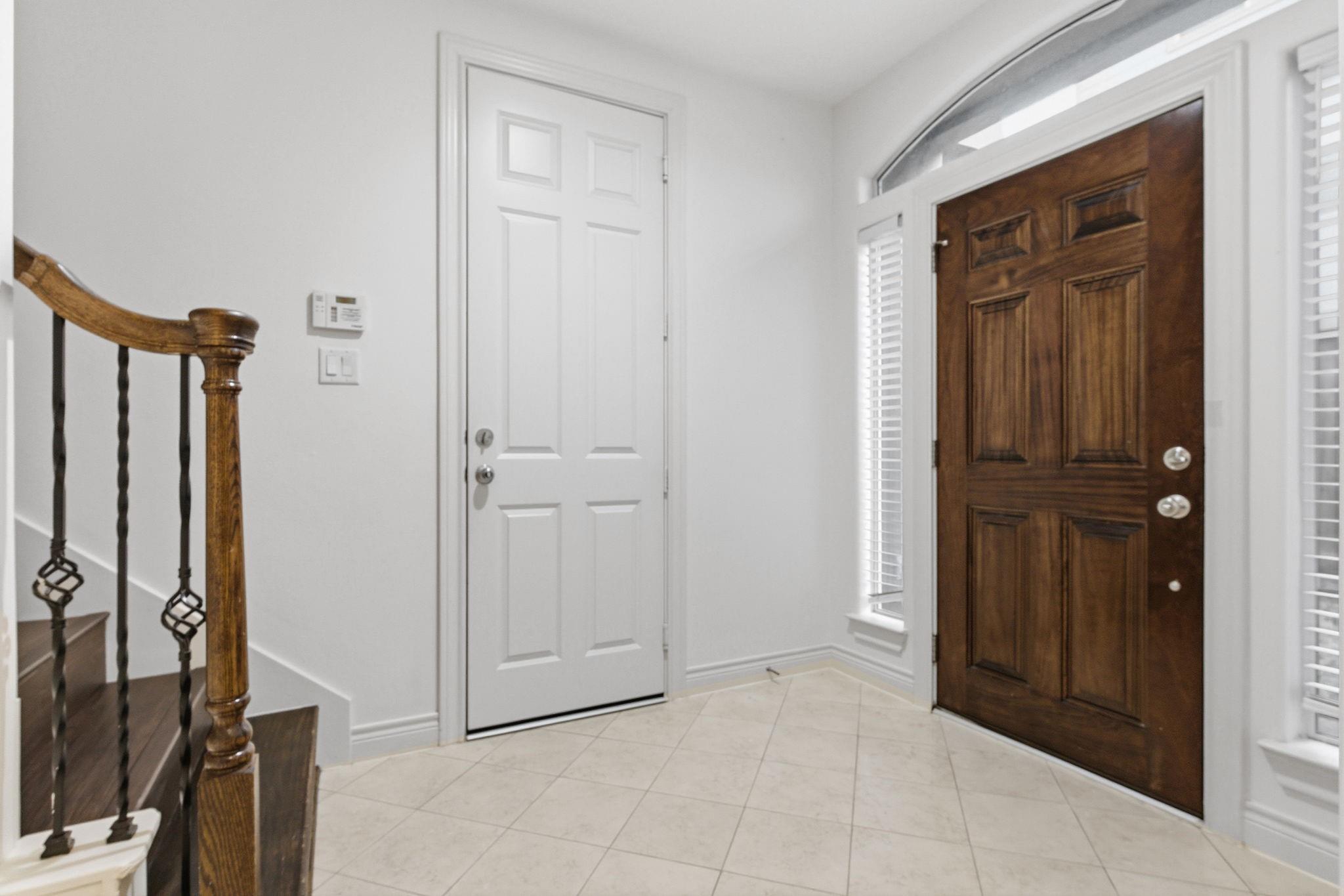 1303 Sherwood Point Lane