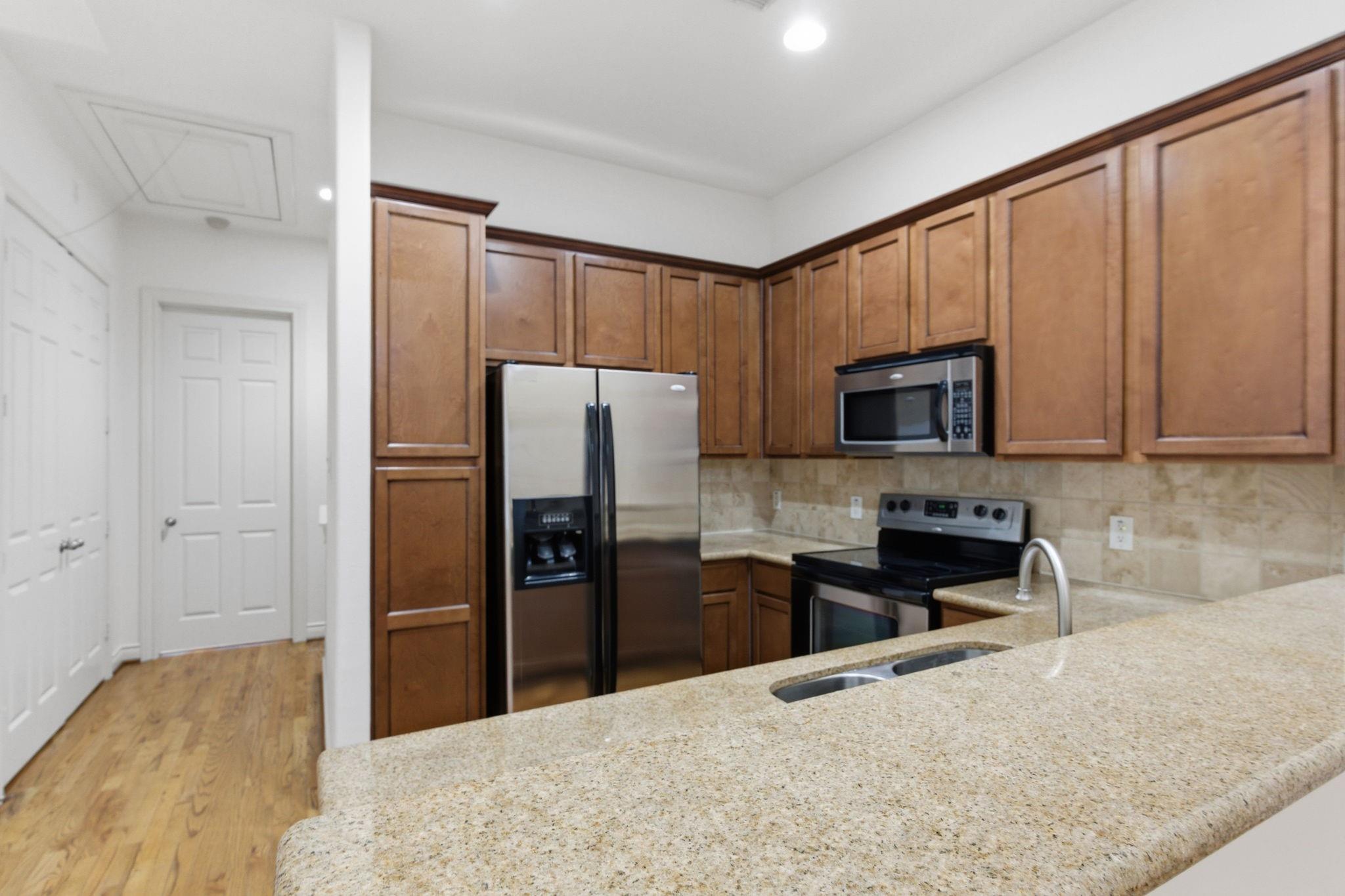 1303 Sherwood Point Lane