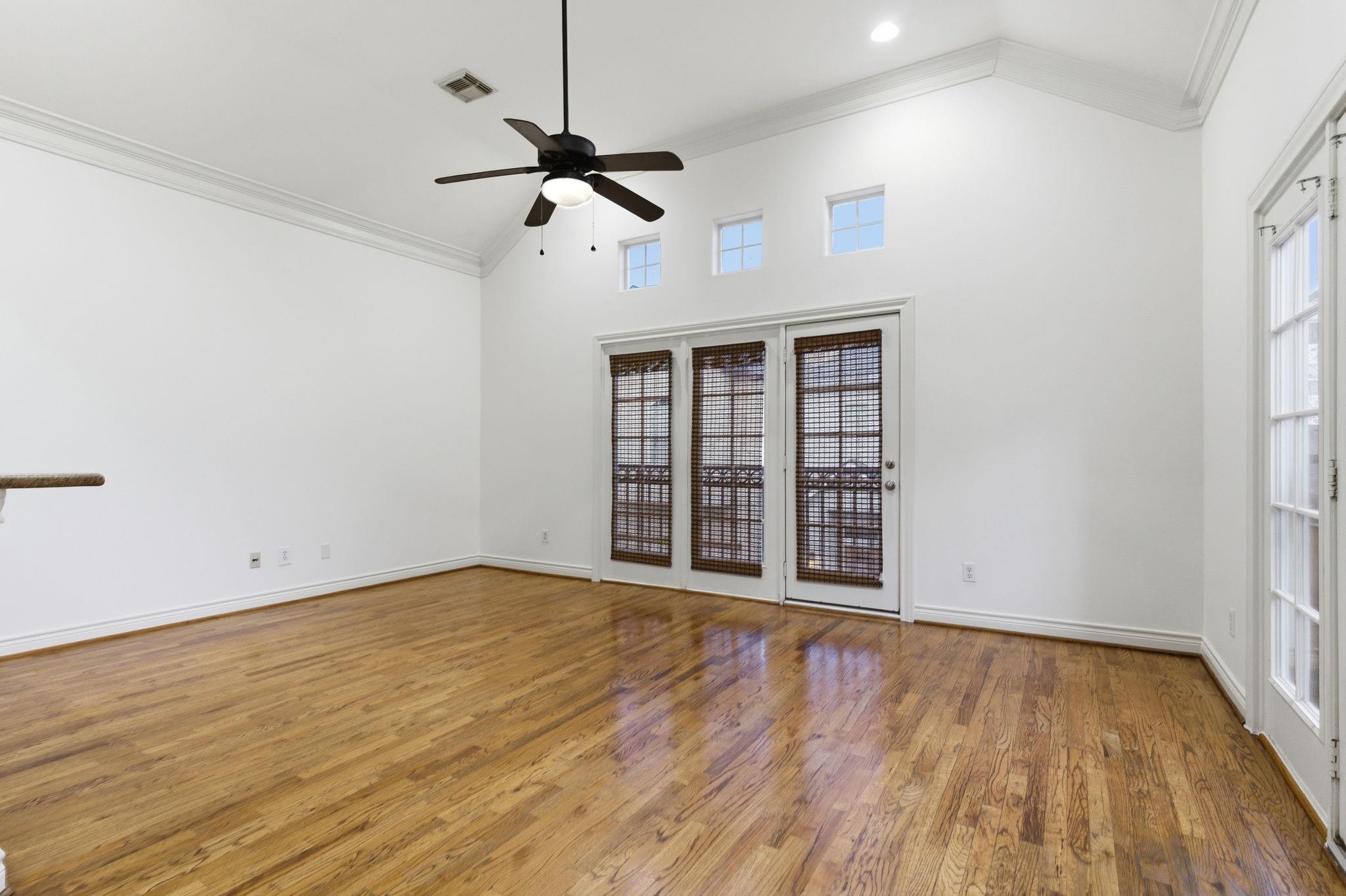 1303 Sherwood Point Lane