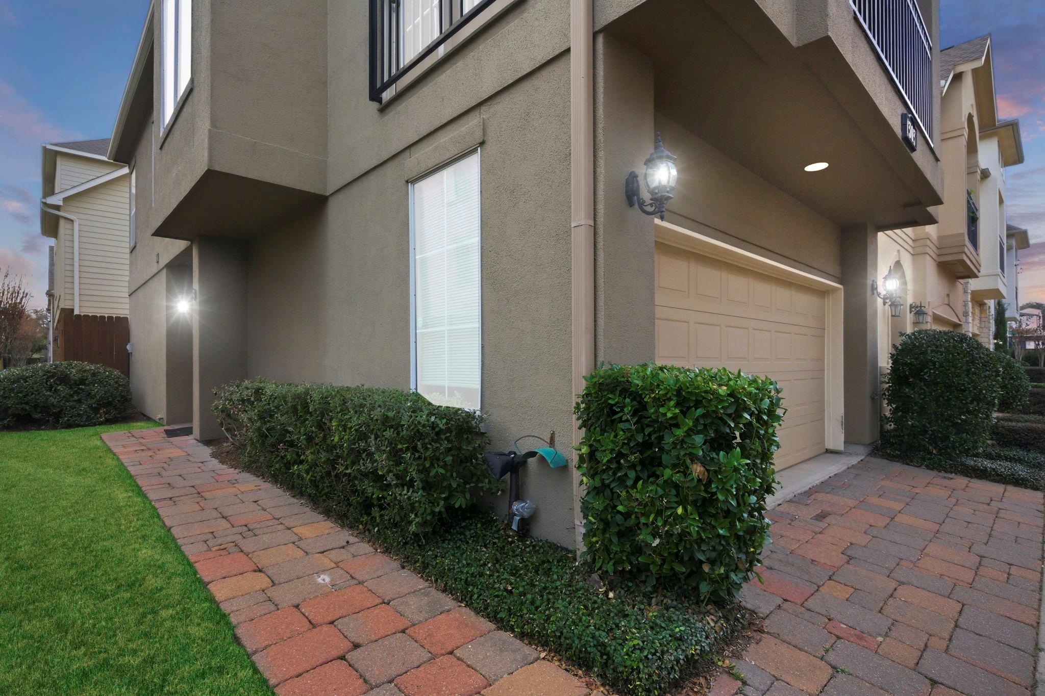 1303 Sherwood Point Lane
