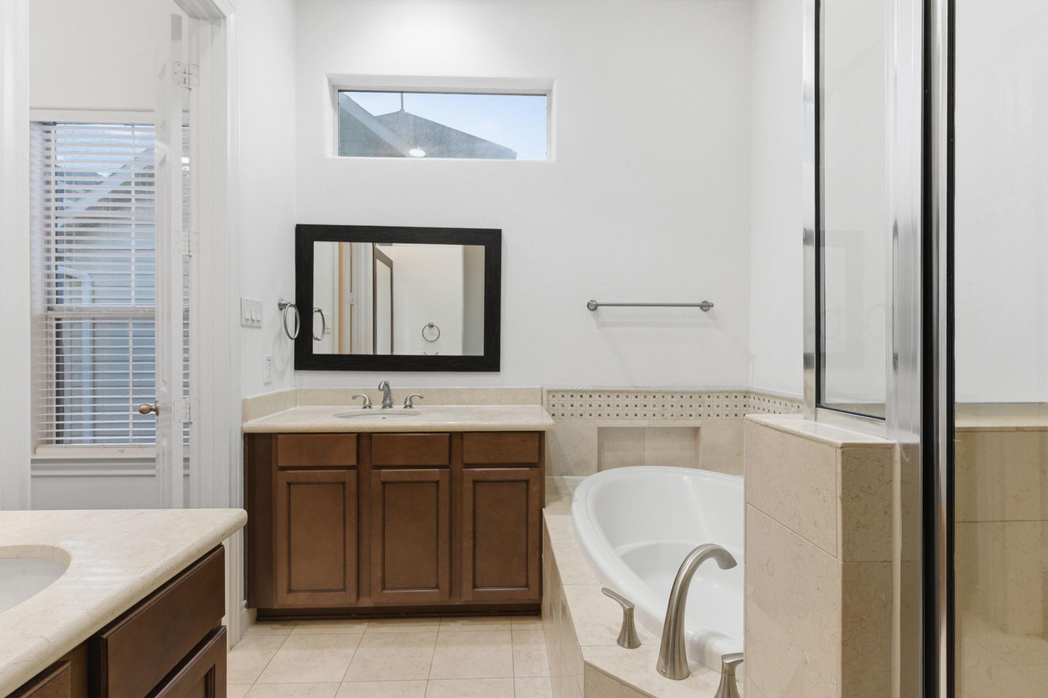 1303 Sherwood Point Lane
