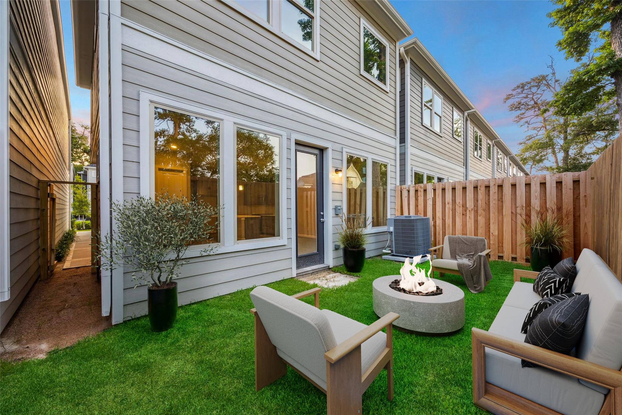 5213 Amber Sunrise Drive