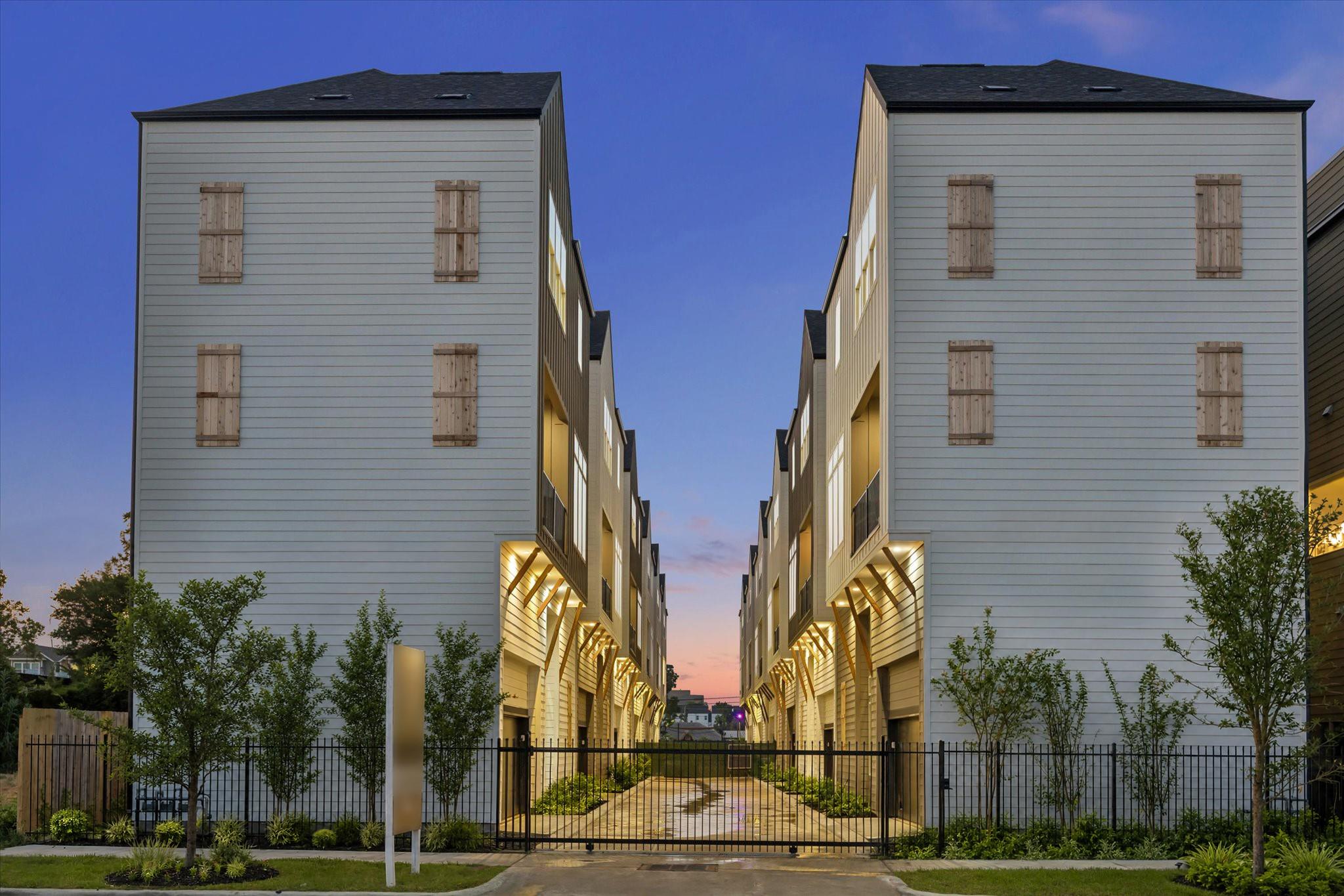 1181 W 19th Street