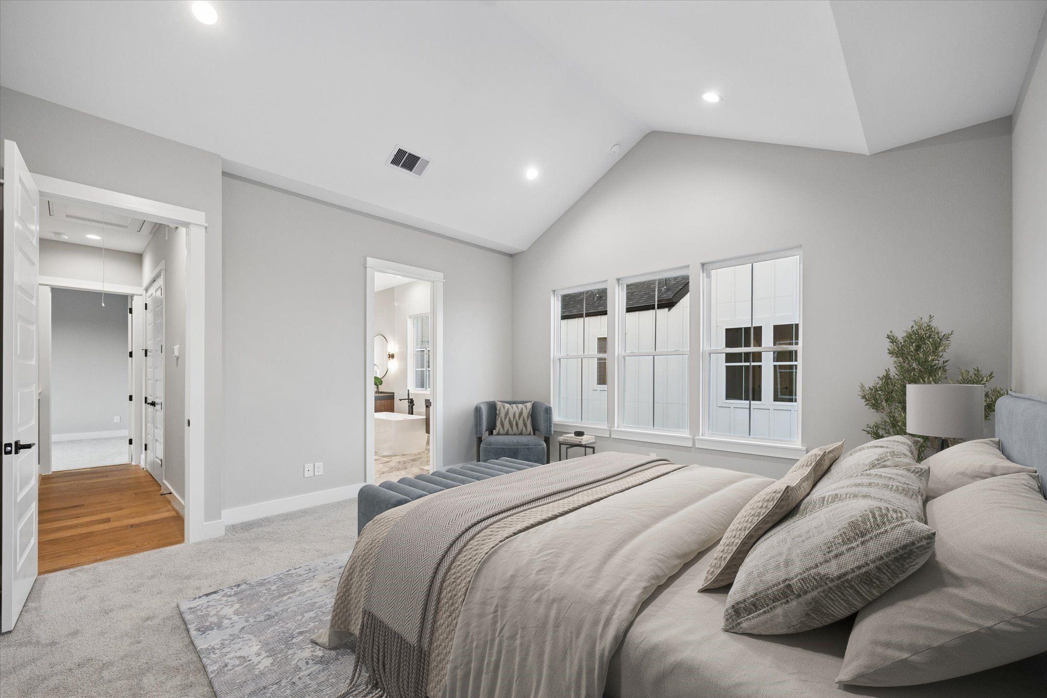 1181 W 19th Street