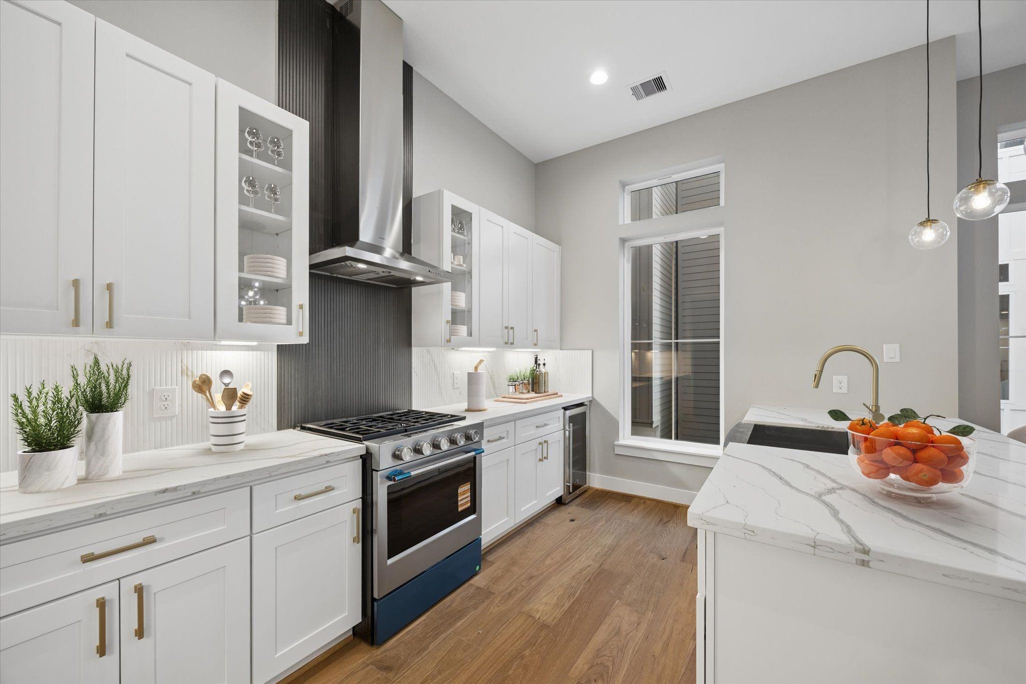 1181 W 19th Street