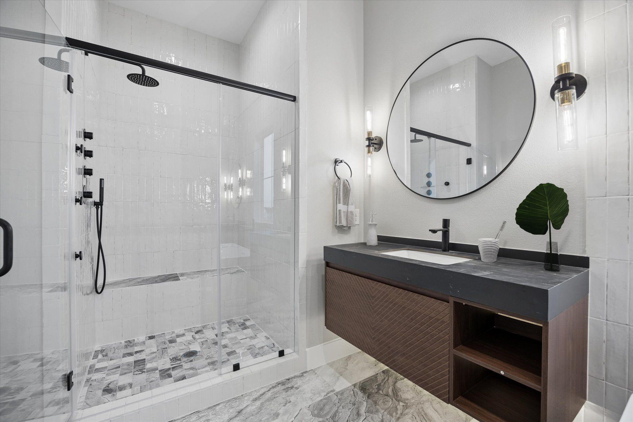 1181 W 19th Street