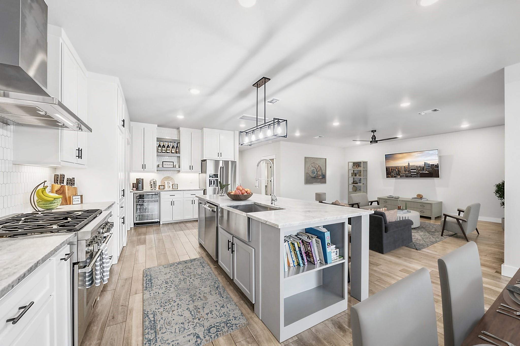 111 Creekside Lane