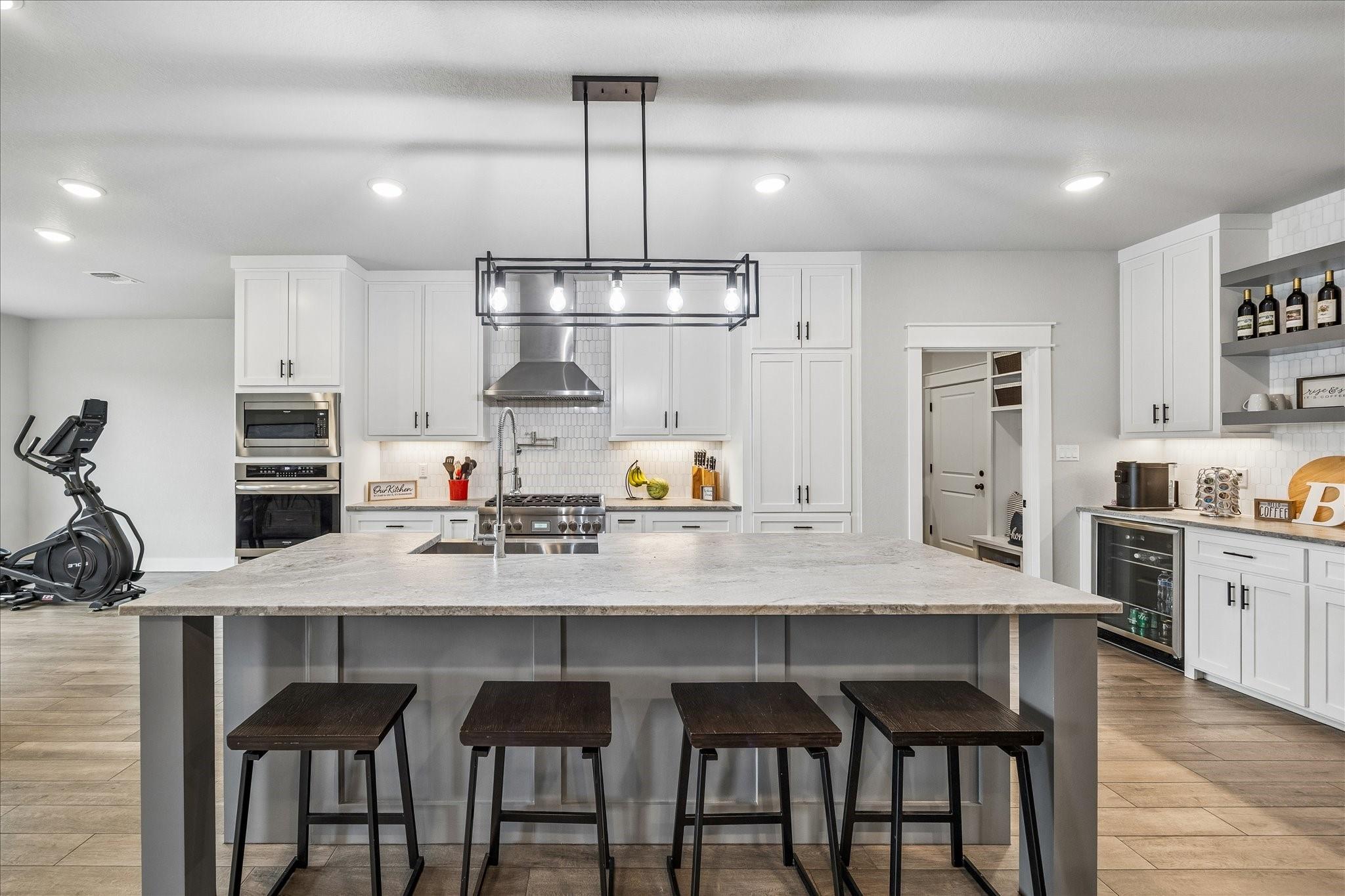 111 Creekside Lane