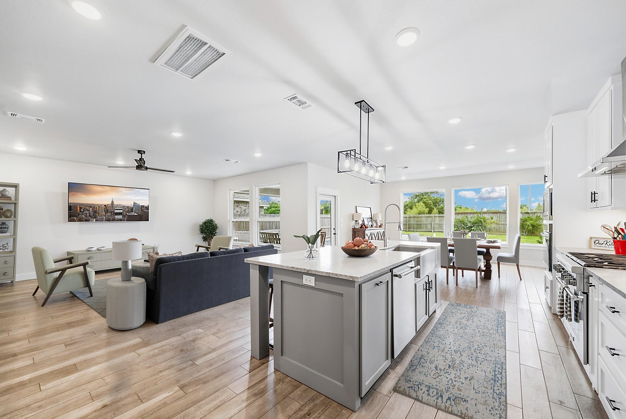 111 Creekside Lane