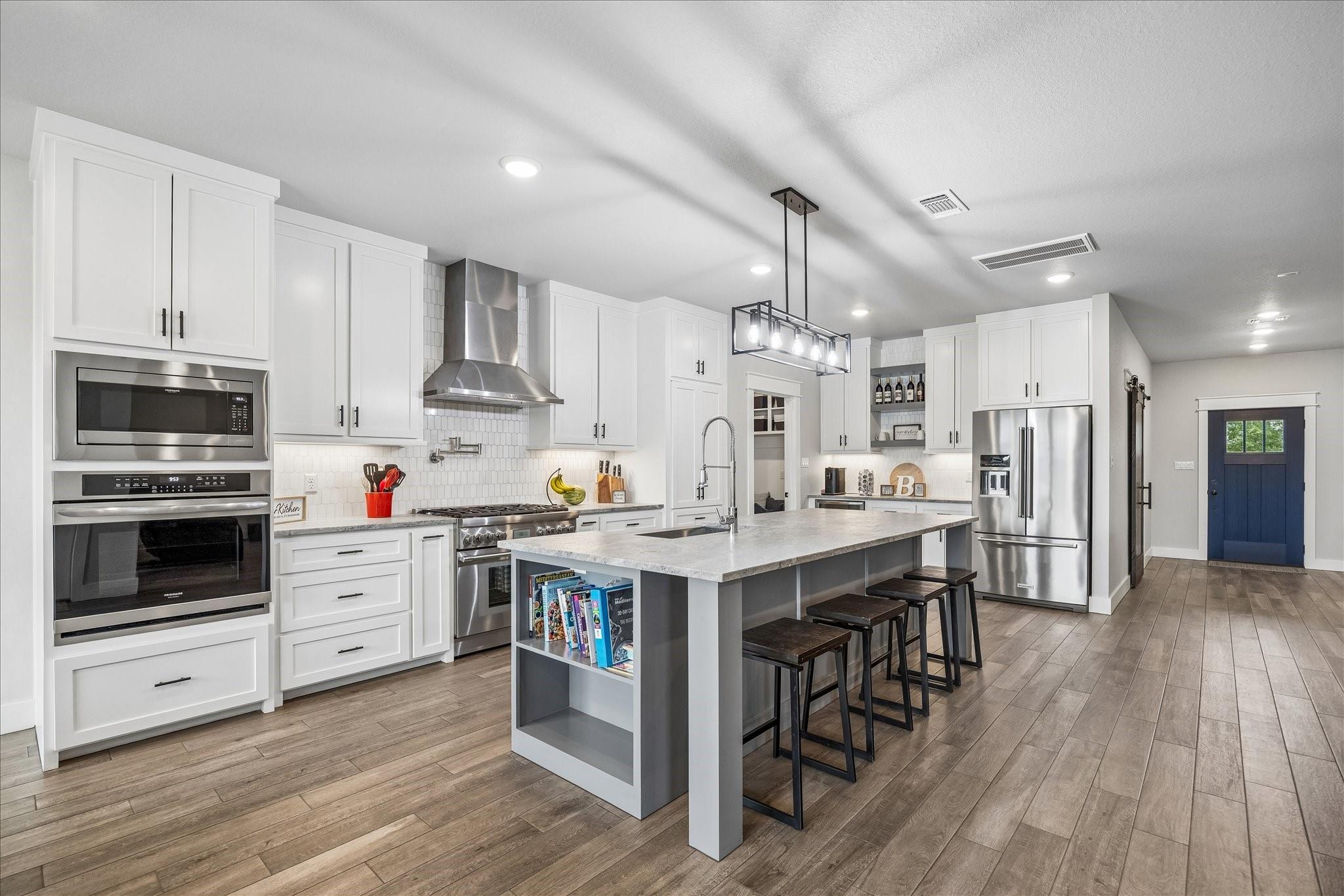 111 Creekside Lane