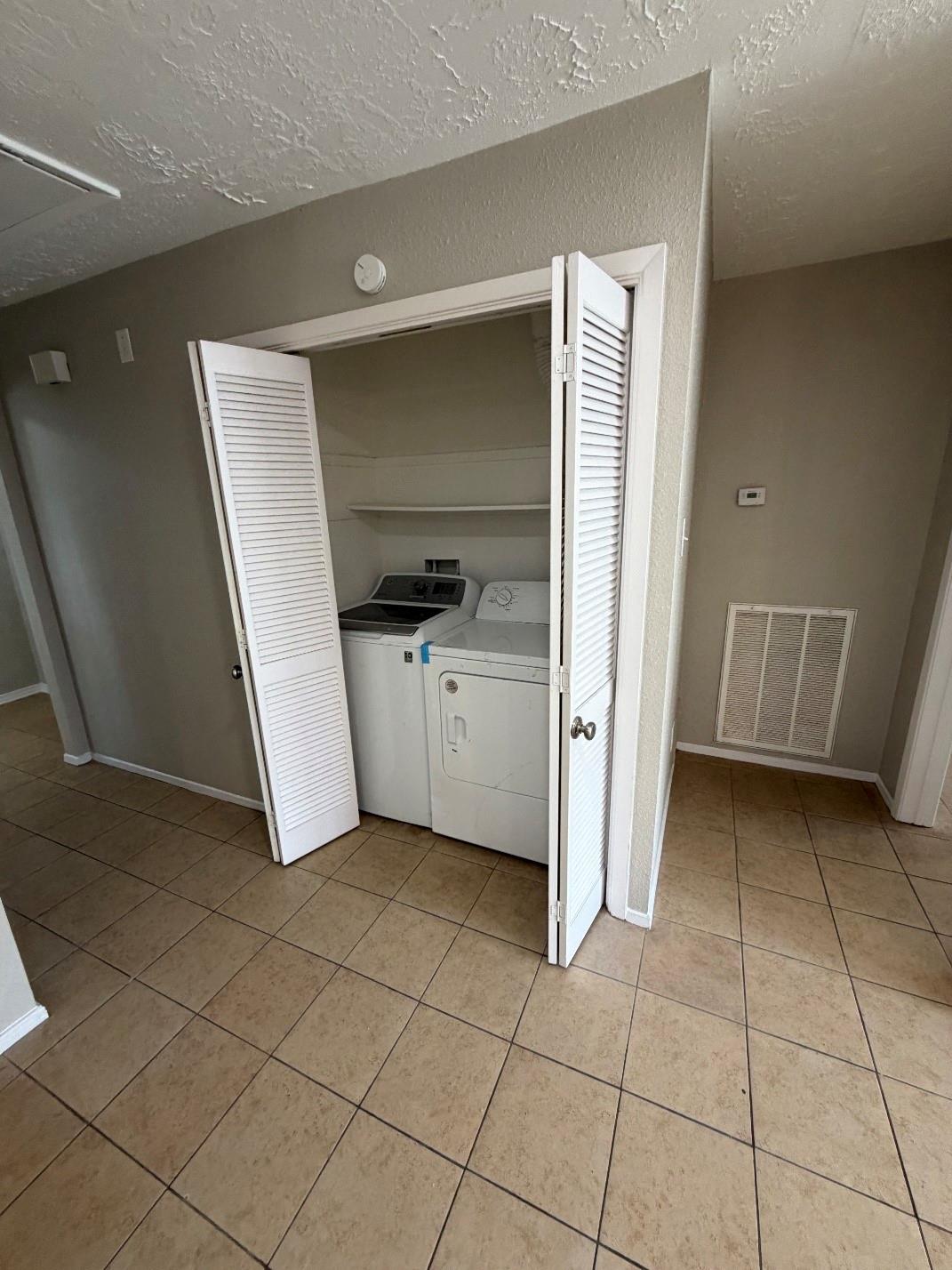 6423 S Briar Bayou Drive