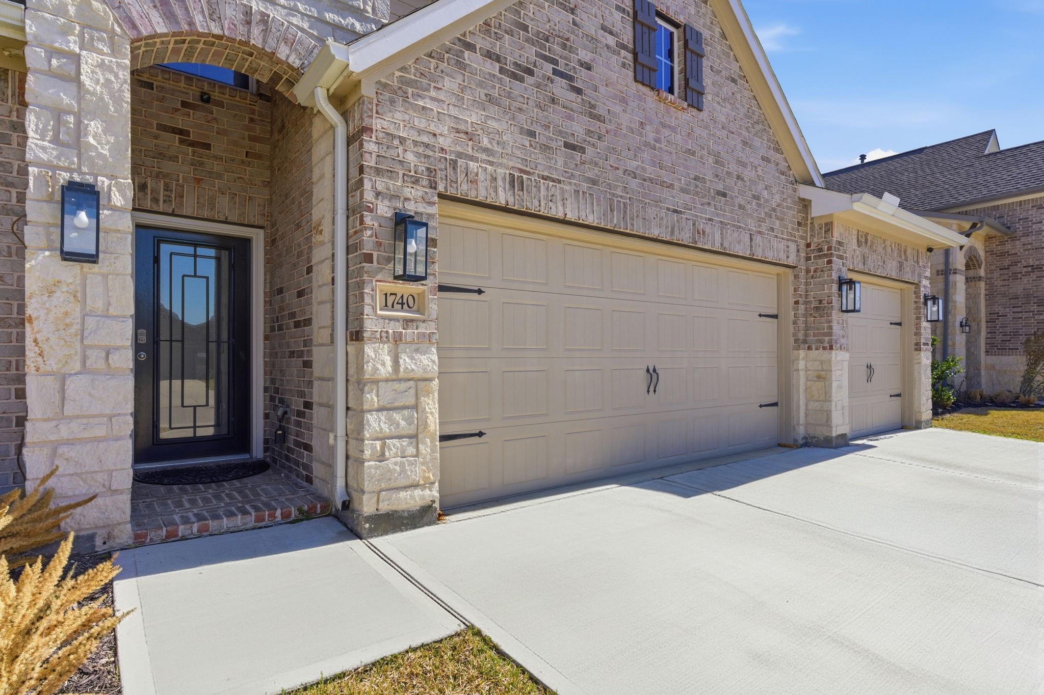 1740 Daylight Lake Drive