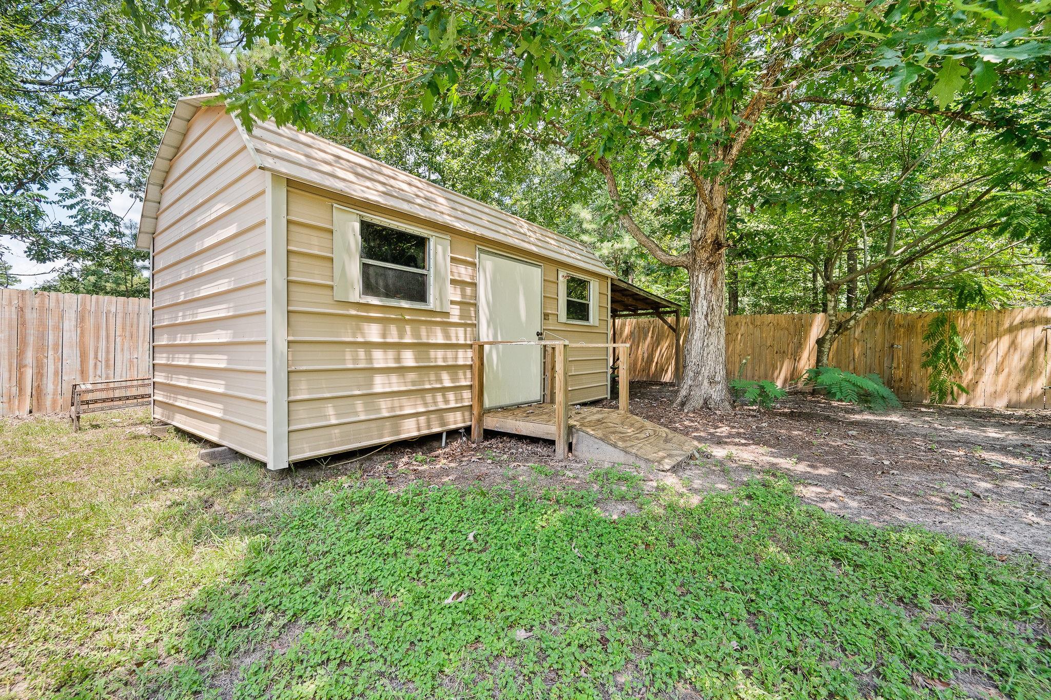 61 Hicks Loop W