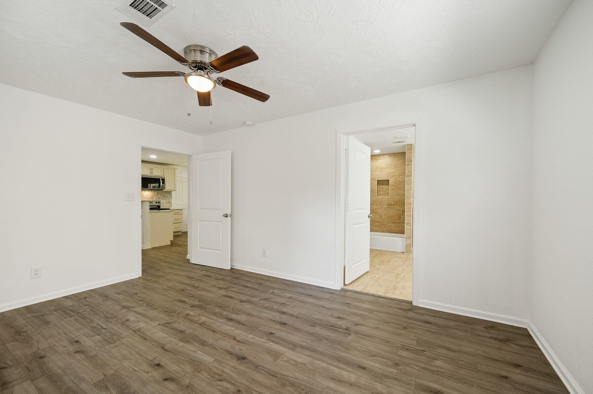 61 Hicks Loop W
