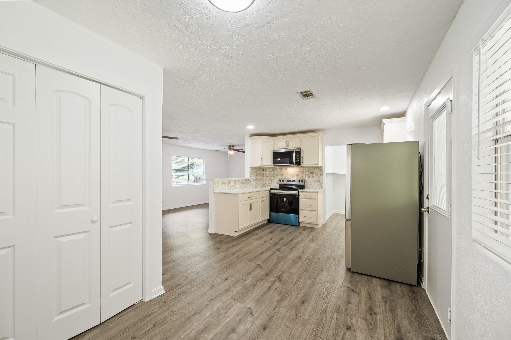 61 Hicks Loop W