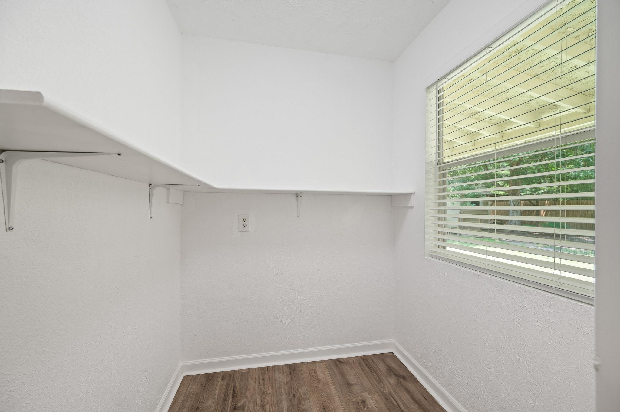 61 Hicks Loop W