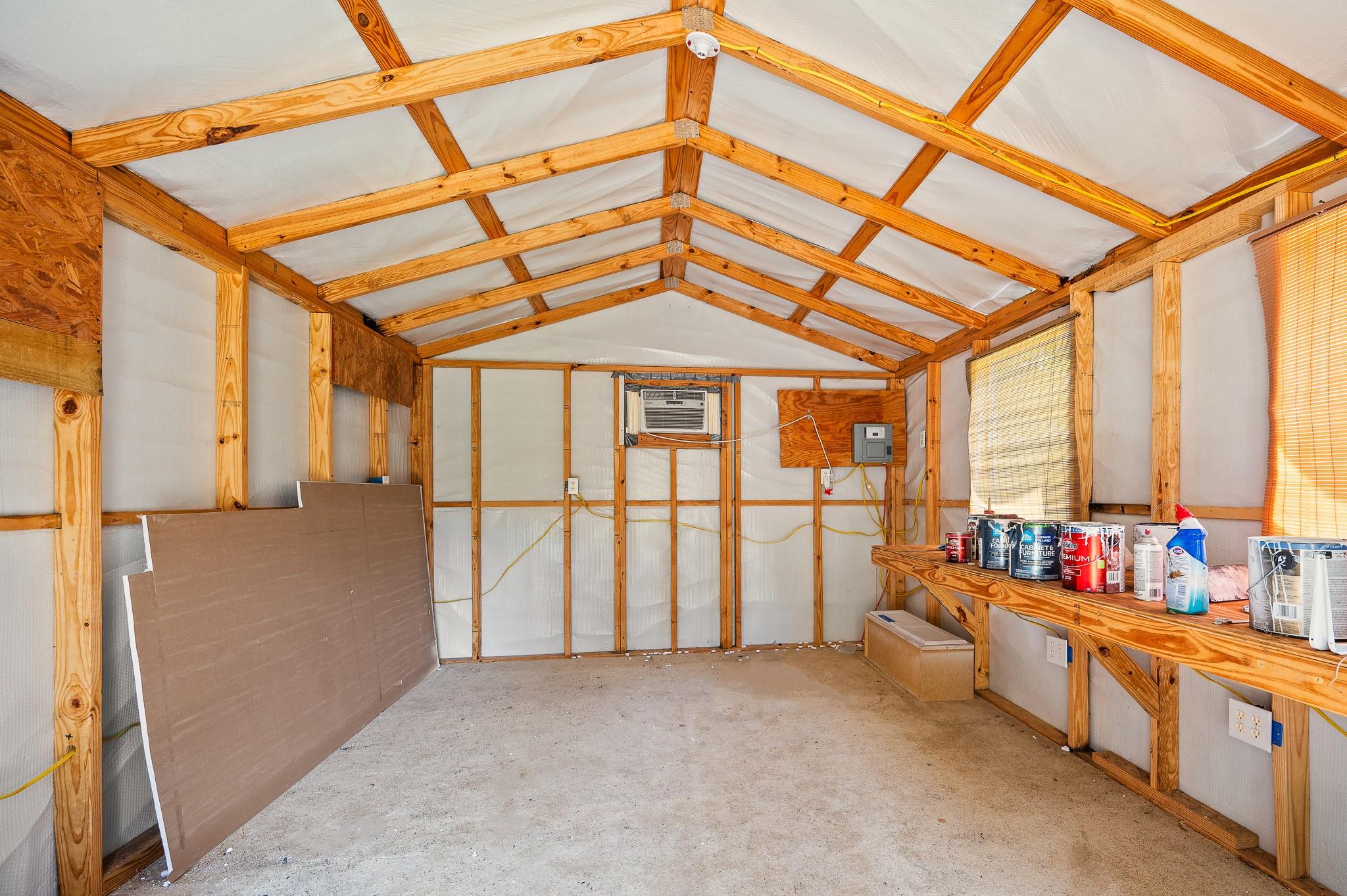 61 Hicks Loop W