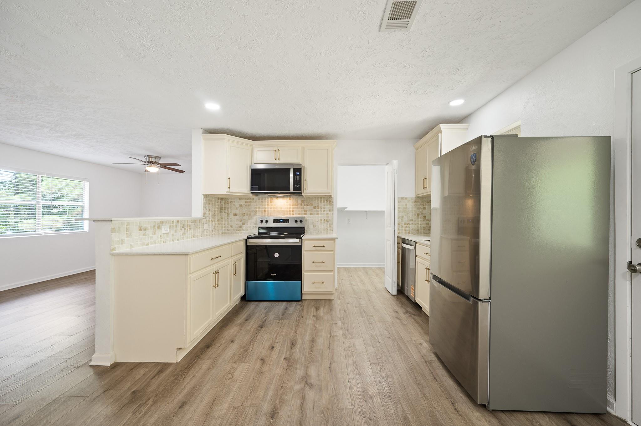 61 Hicks Loop W