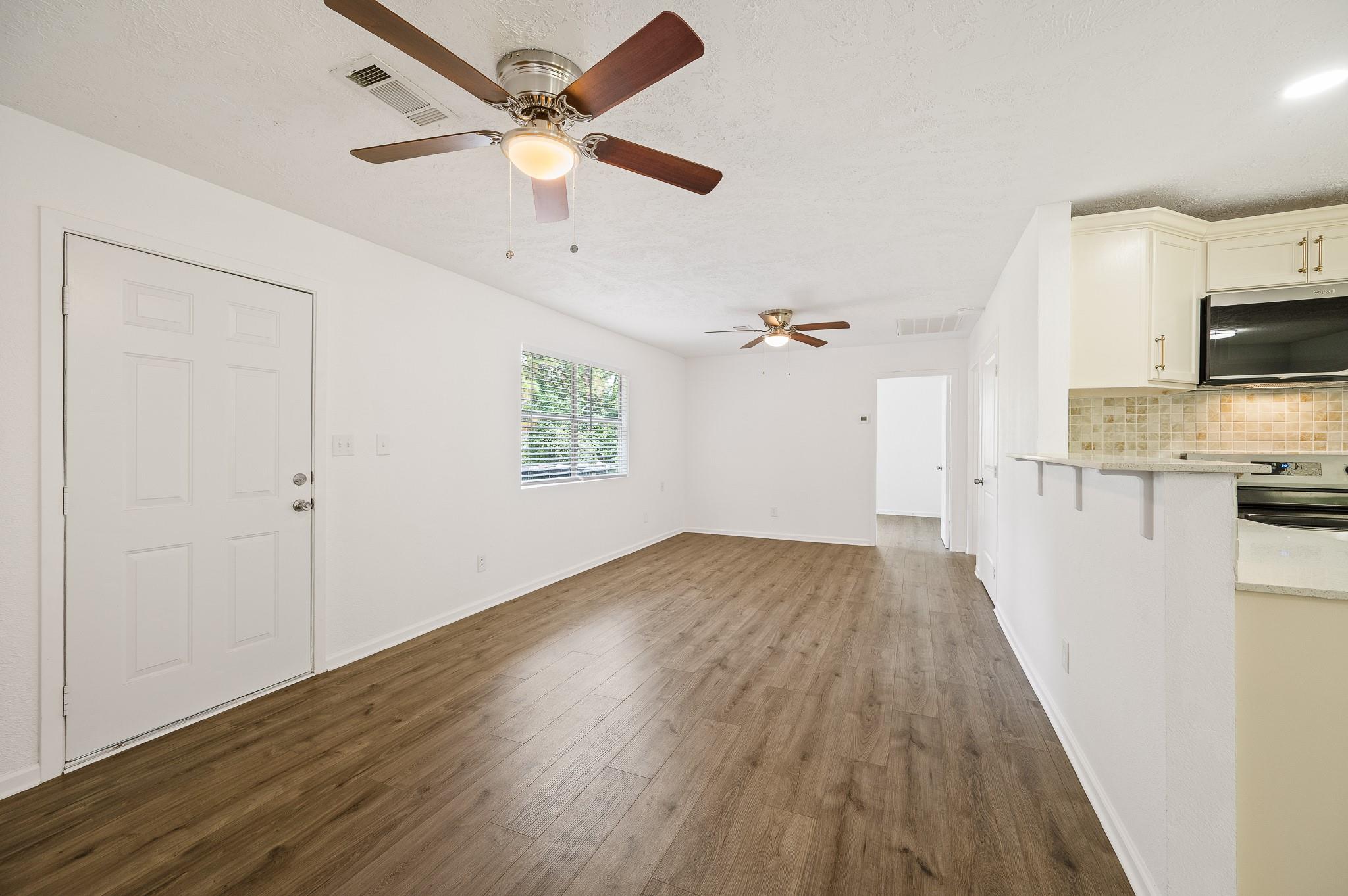 61 Hicks Loop W