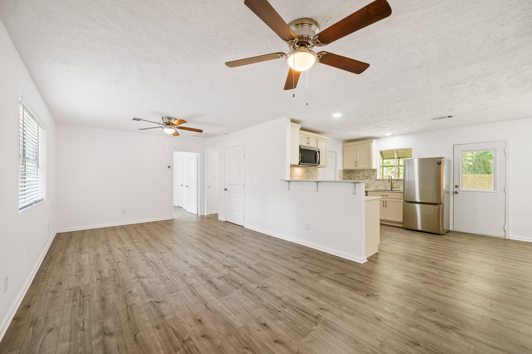 61 Hicks Loop W