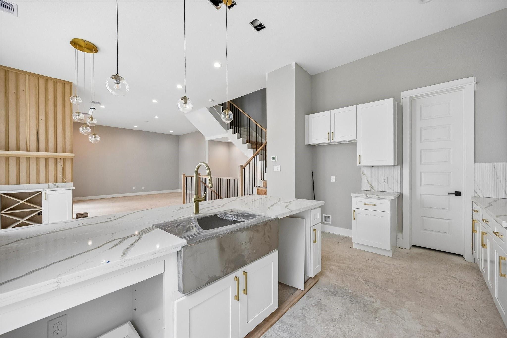 1189 W 19th Street