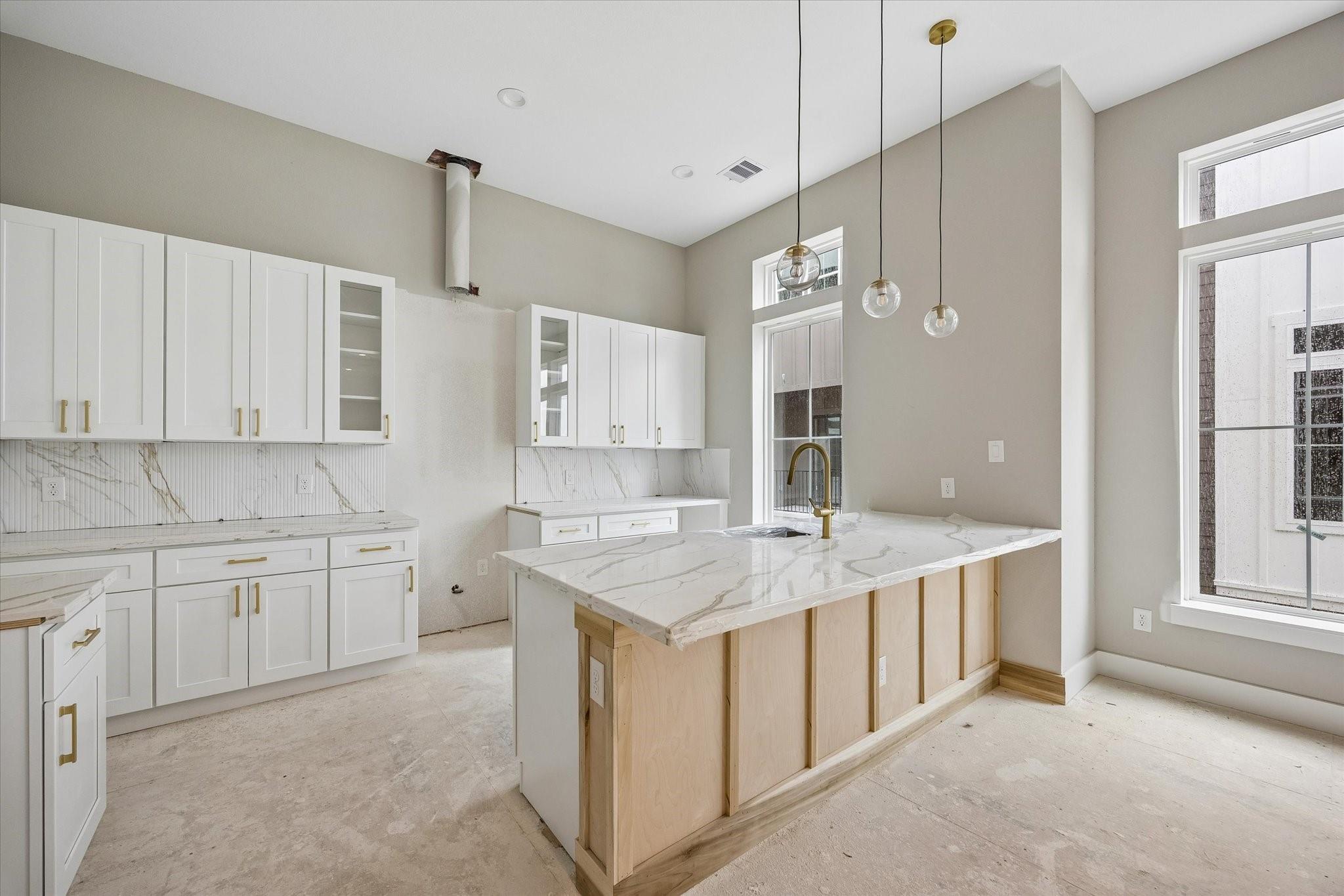 1189 W 19th Street