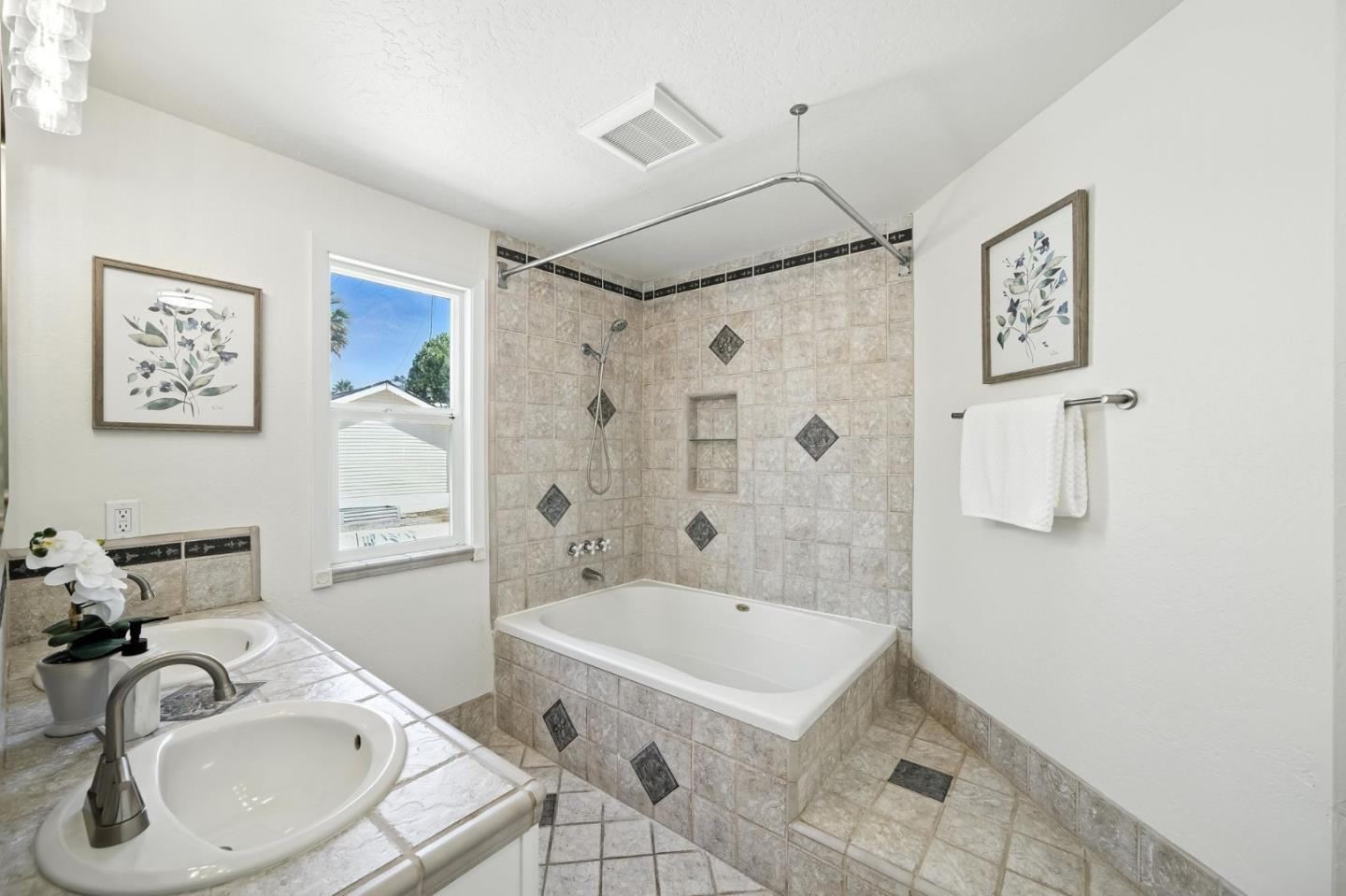 1489 Burrell Court