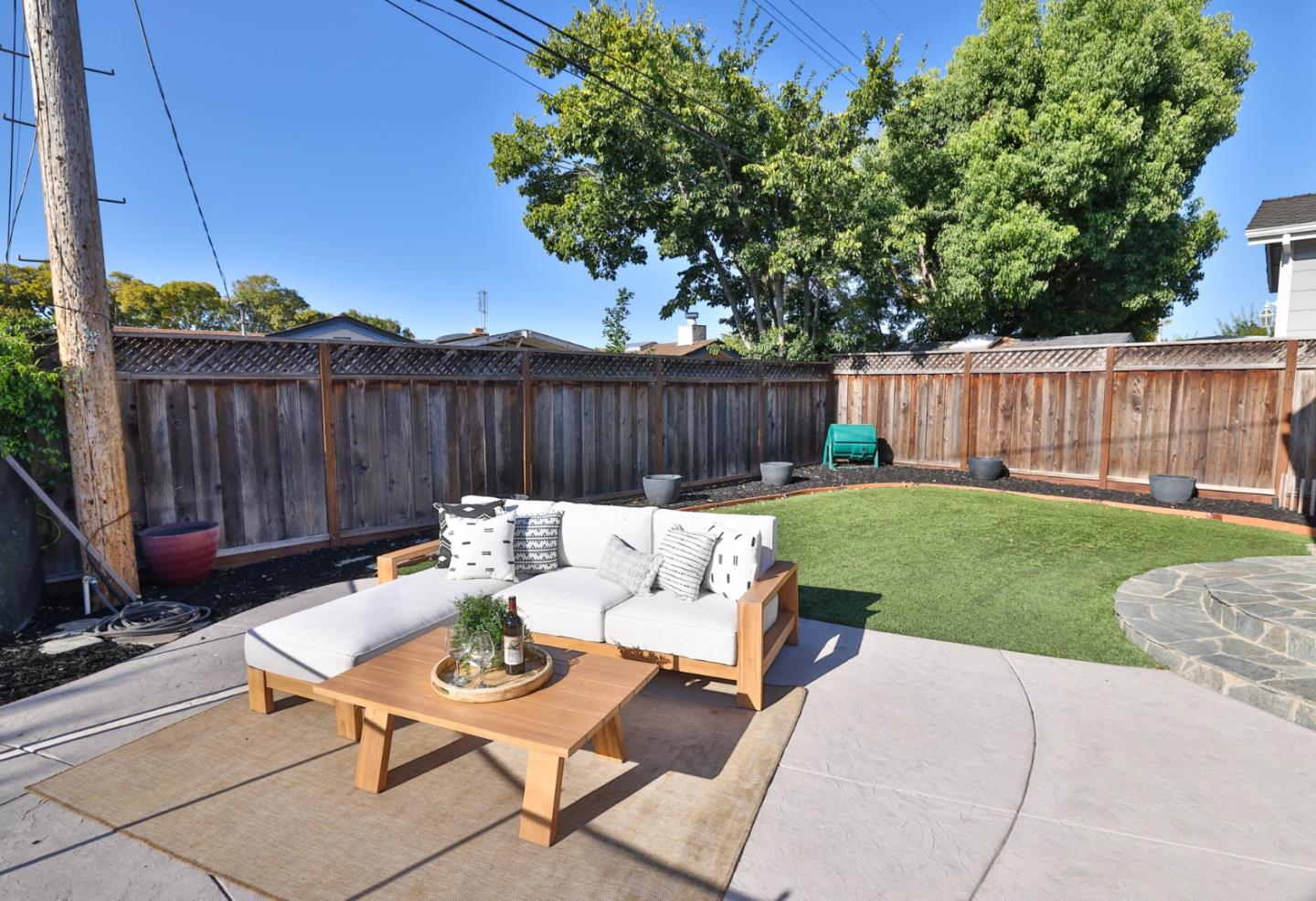 2809 Ponderosa WAY