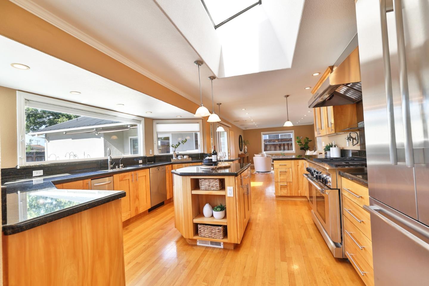 2809 Ponderosa WAY