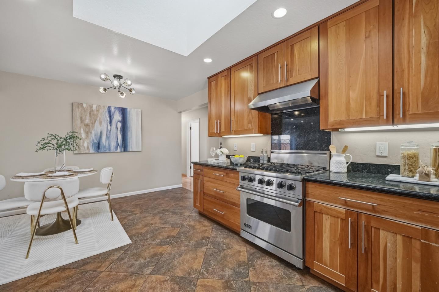 3982 Hamilton Park DR