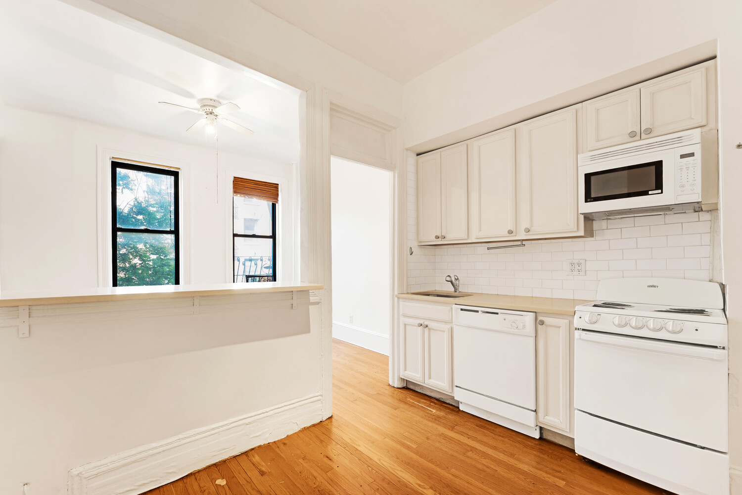 192 BLEECKER Street 14