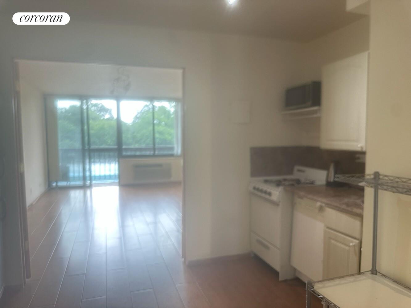 150-38 UNION Turnpike 1N