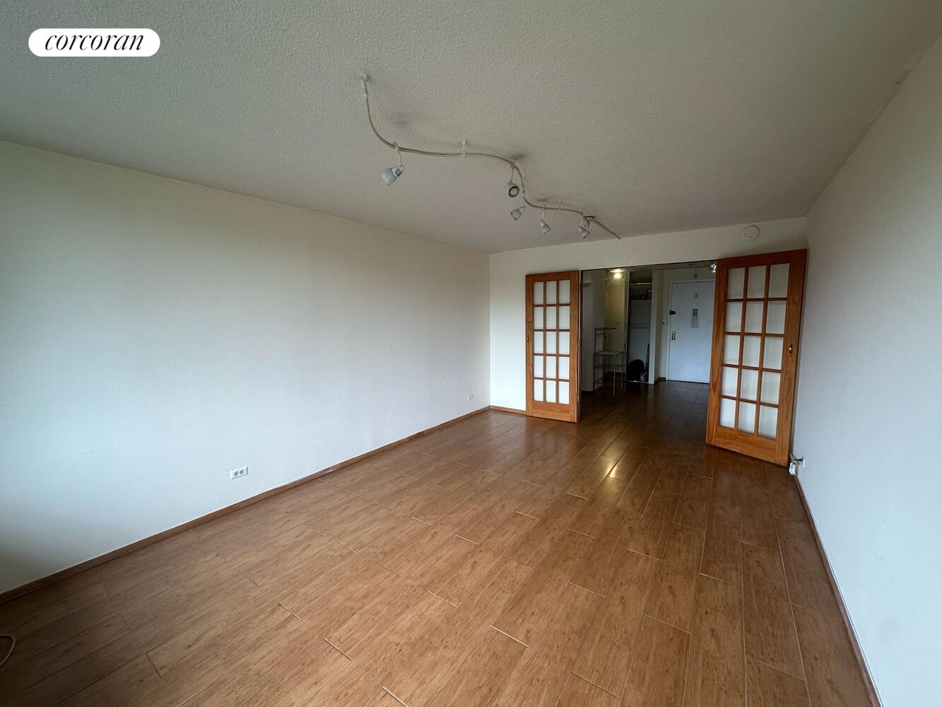 150-38 UNION Turnpike 1N