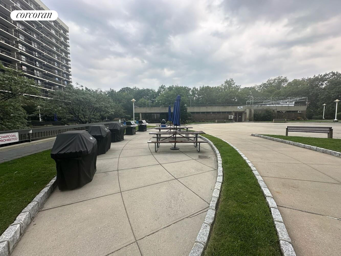 150-38 UNION Turnpike 1N