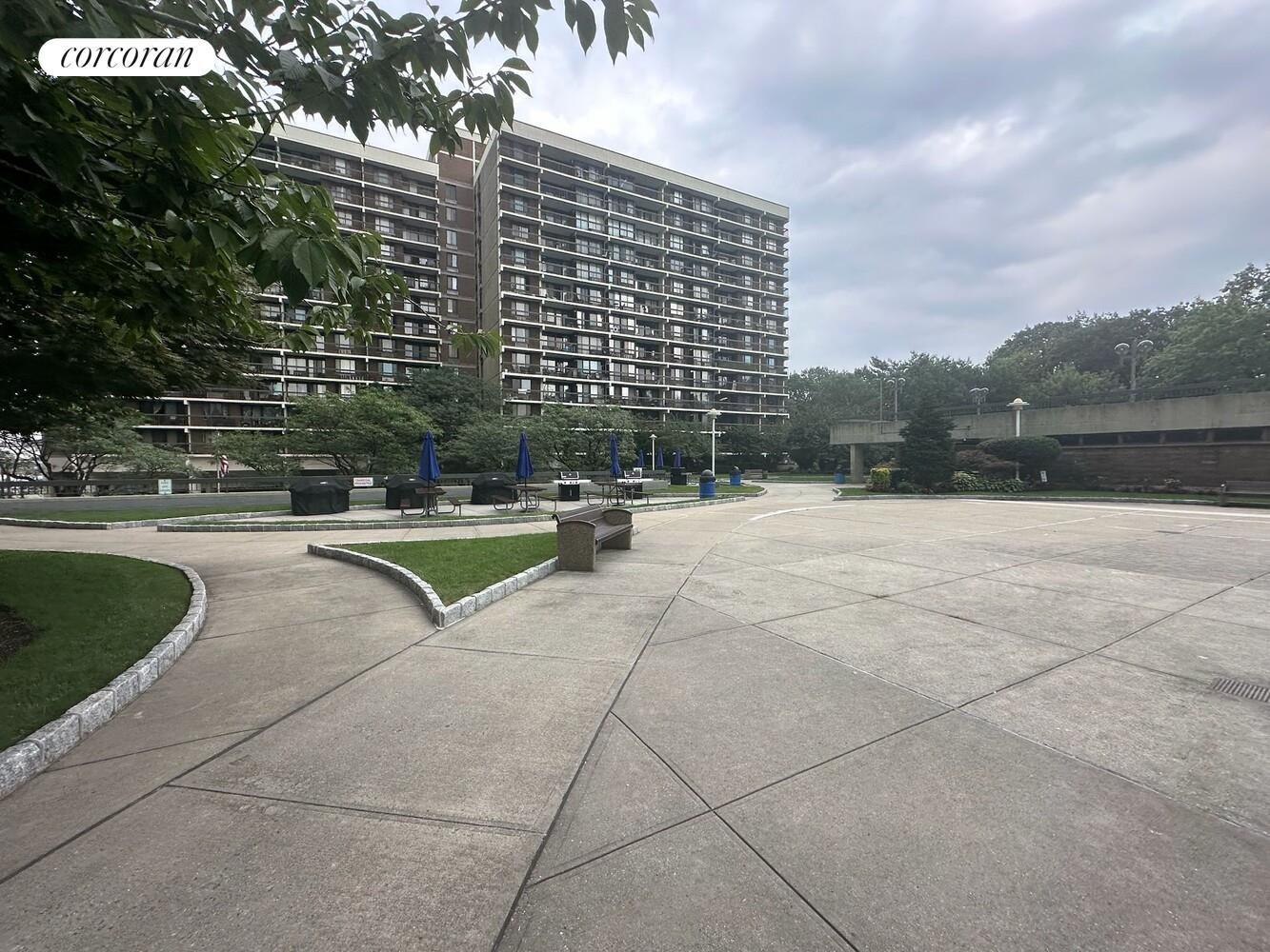 150-38 UNION Turnpike 1N