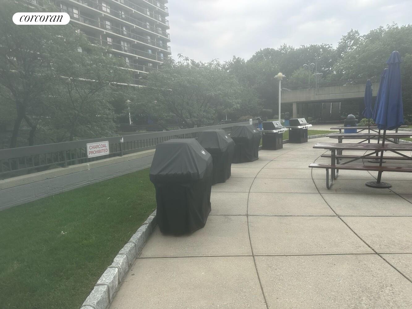 150-38 UNION Turnpike 1N