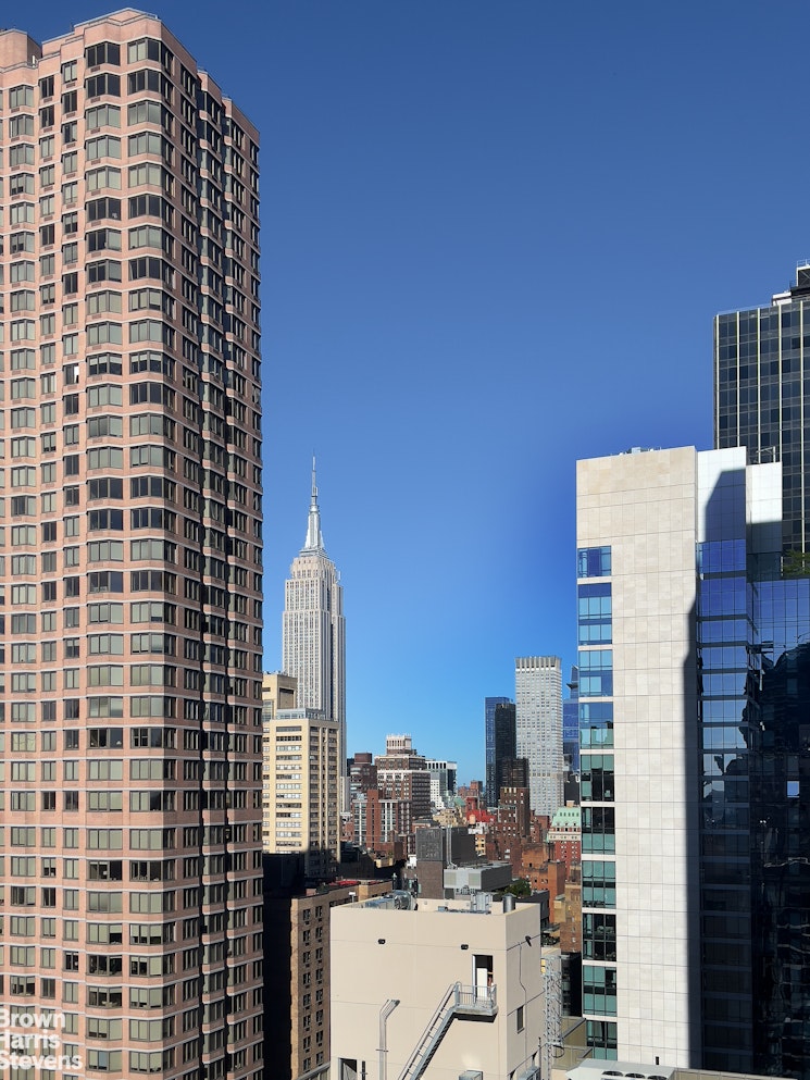 300 E 40TH Street 31S