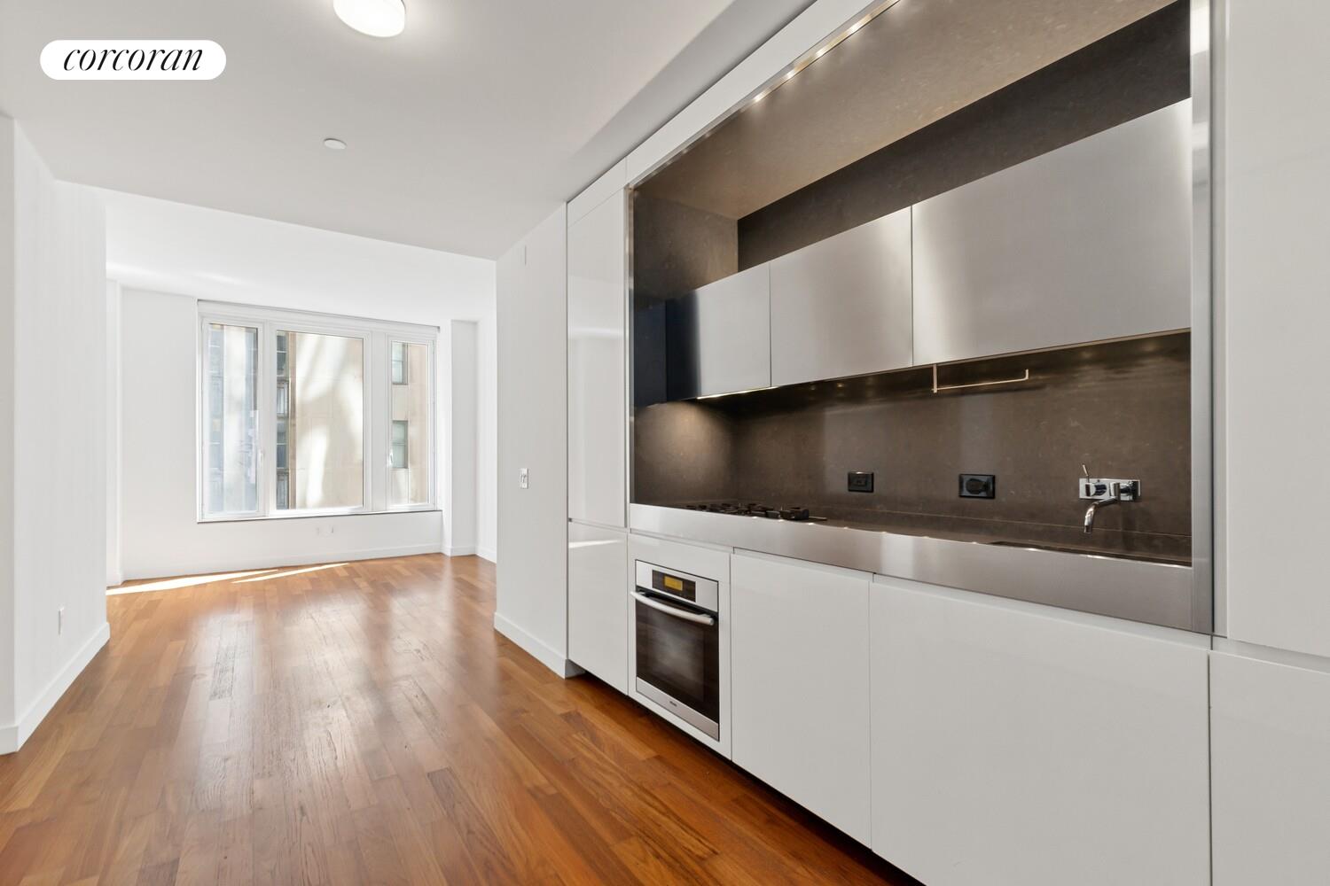 15 WILLIAM Street 10G