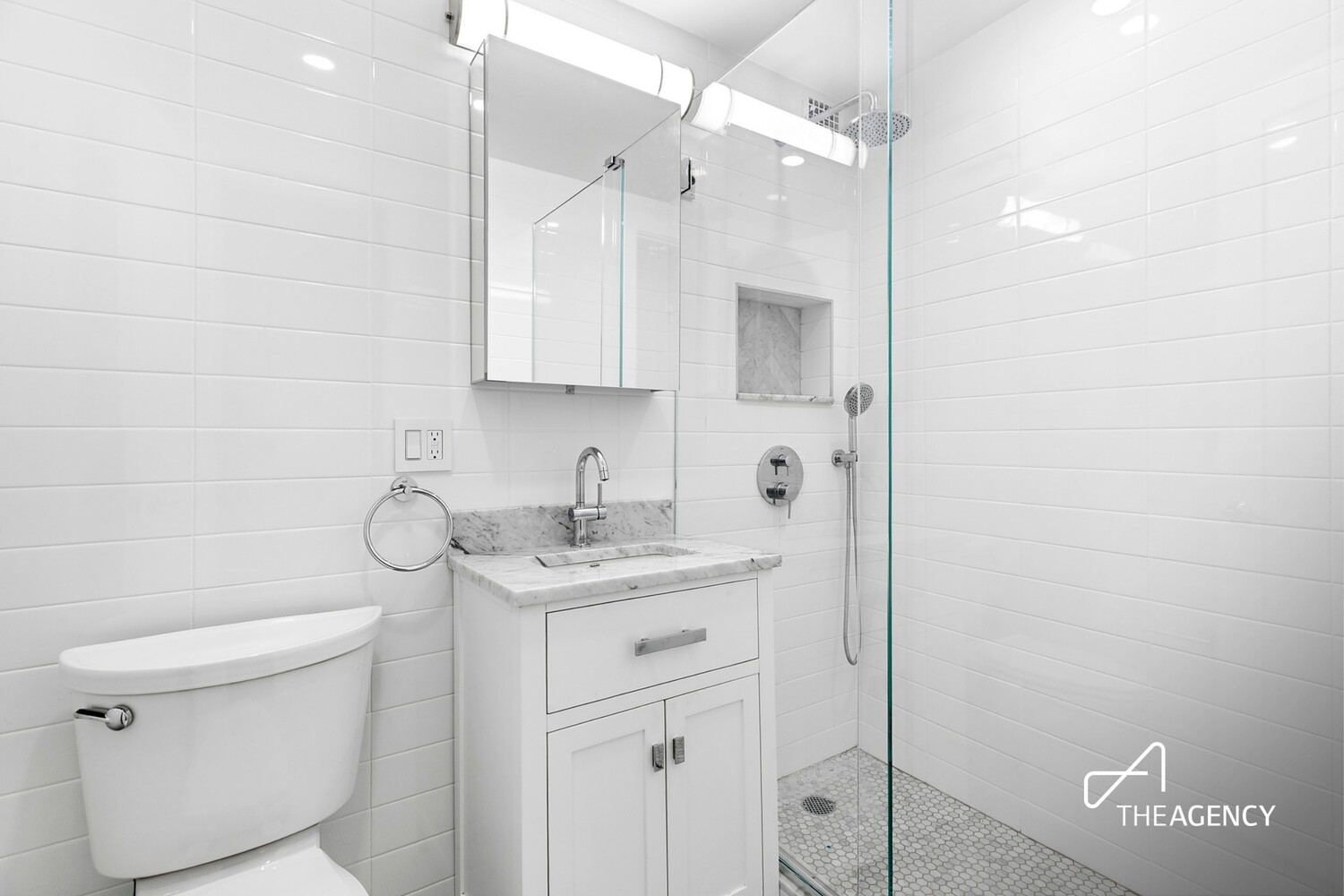 333 E 14TH Street 4K