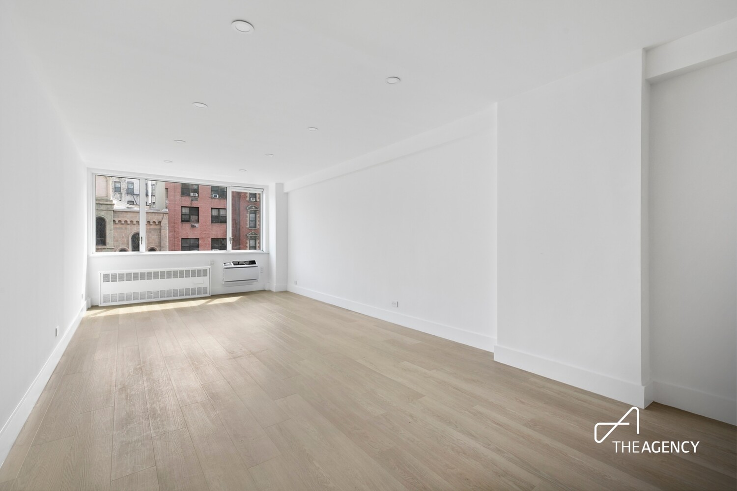 333 E 14TH Street 4K