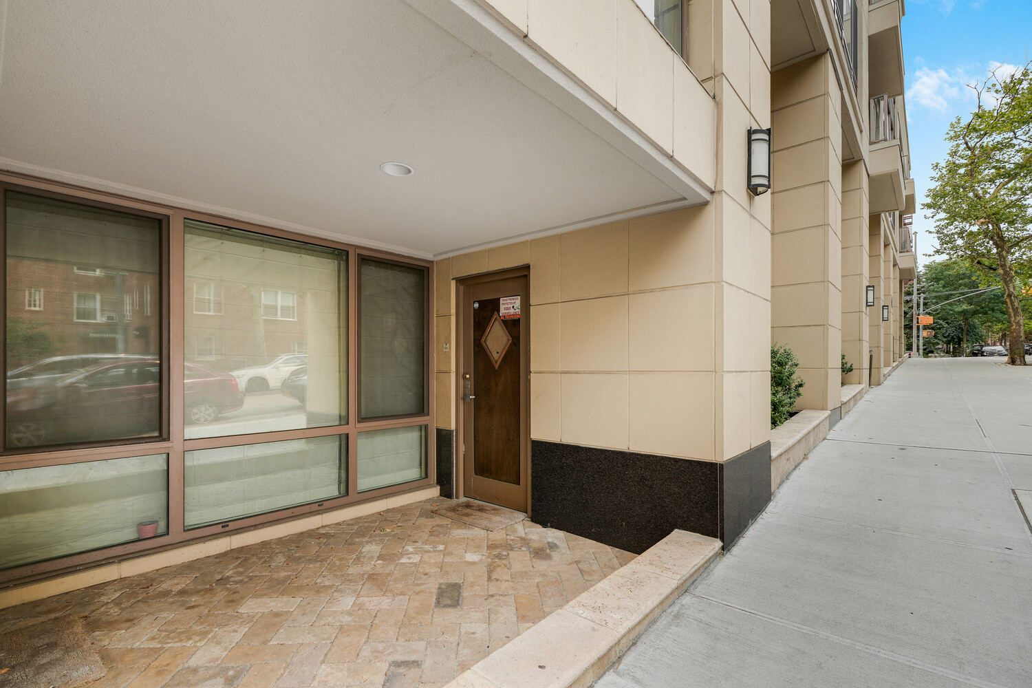 64-05 YELLOWSTONE Boulevard 111