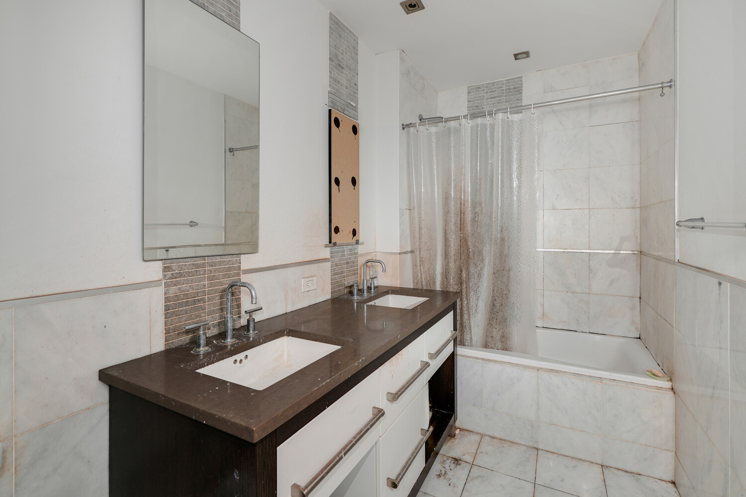 64-05 YELLOWSTONE Boulevard 111