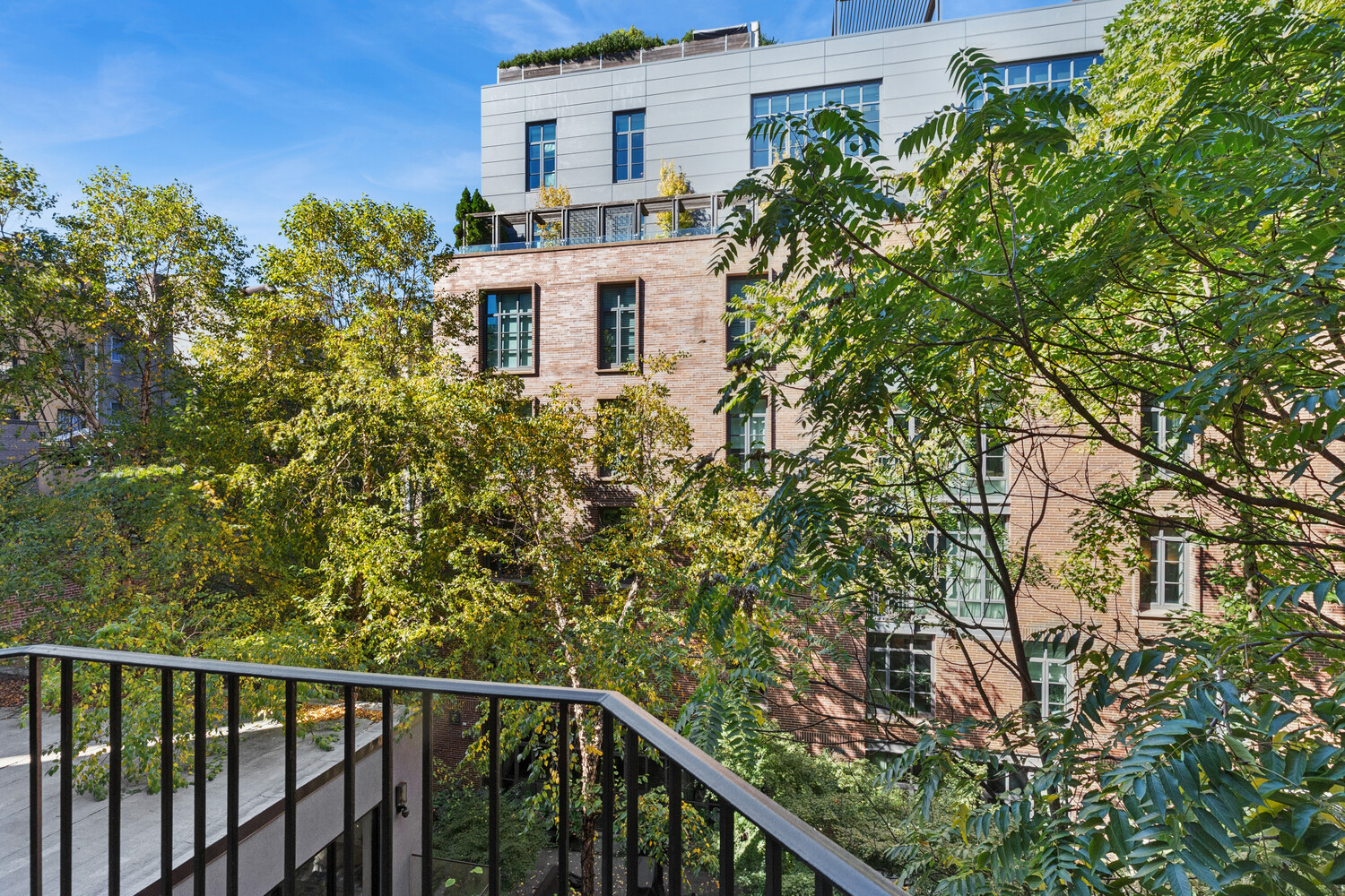 211 THOMPSON Street 3B