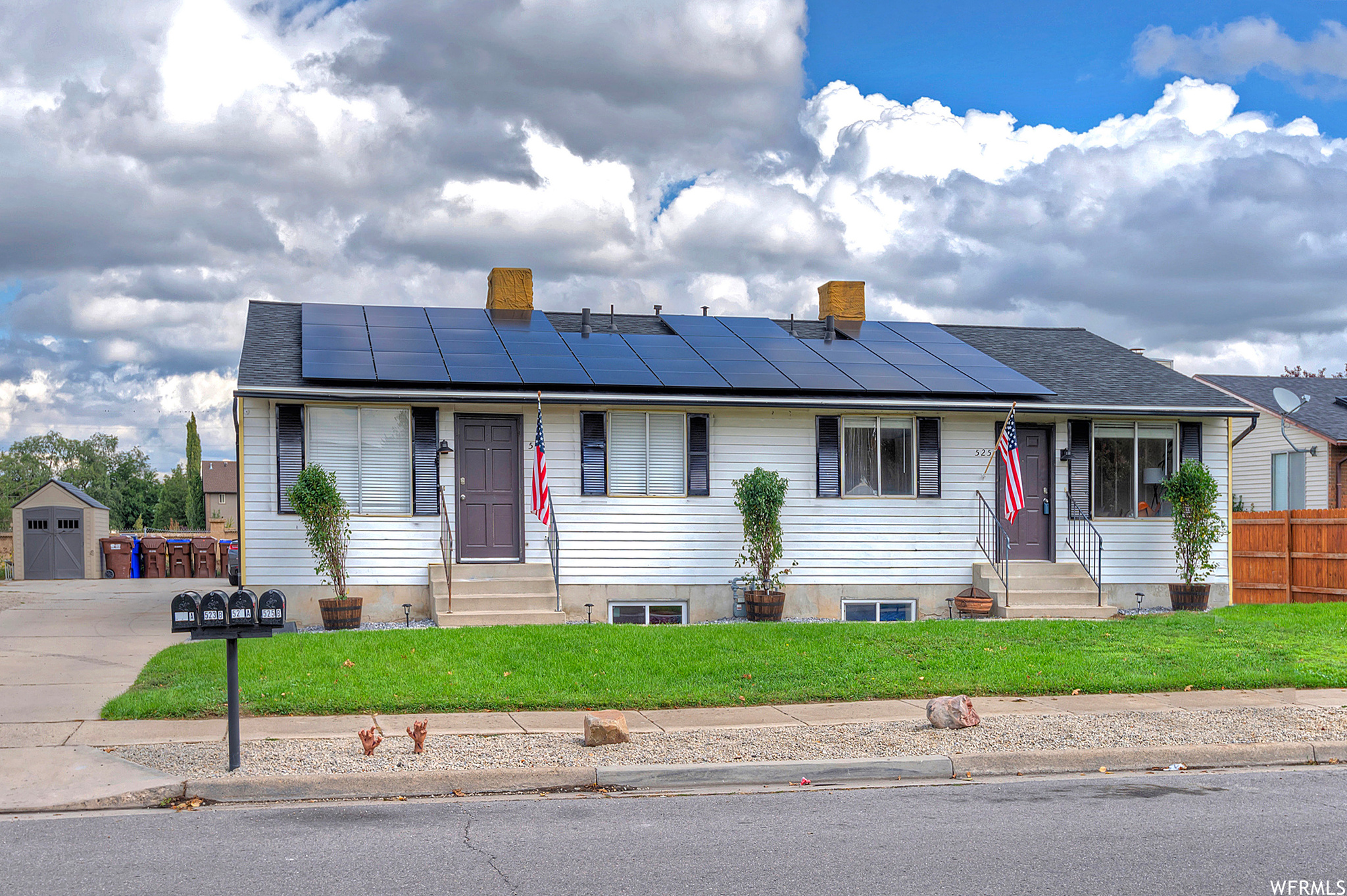 523 E ACOMA RD