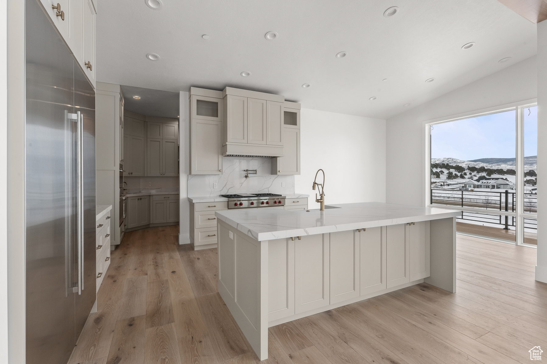 2452 E COPPER BELT WAY #719